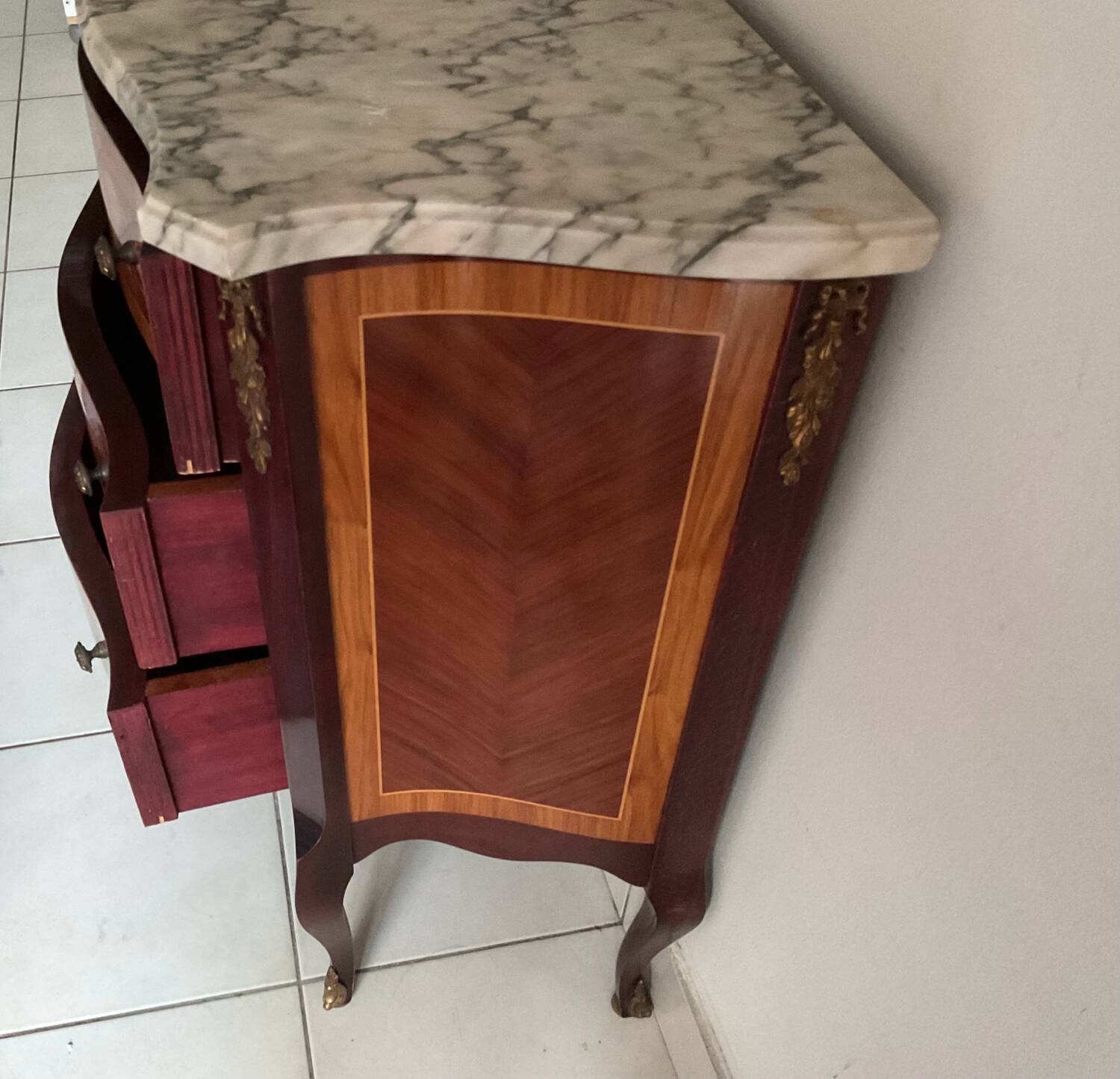 Marble inlaid commode