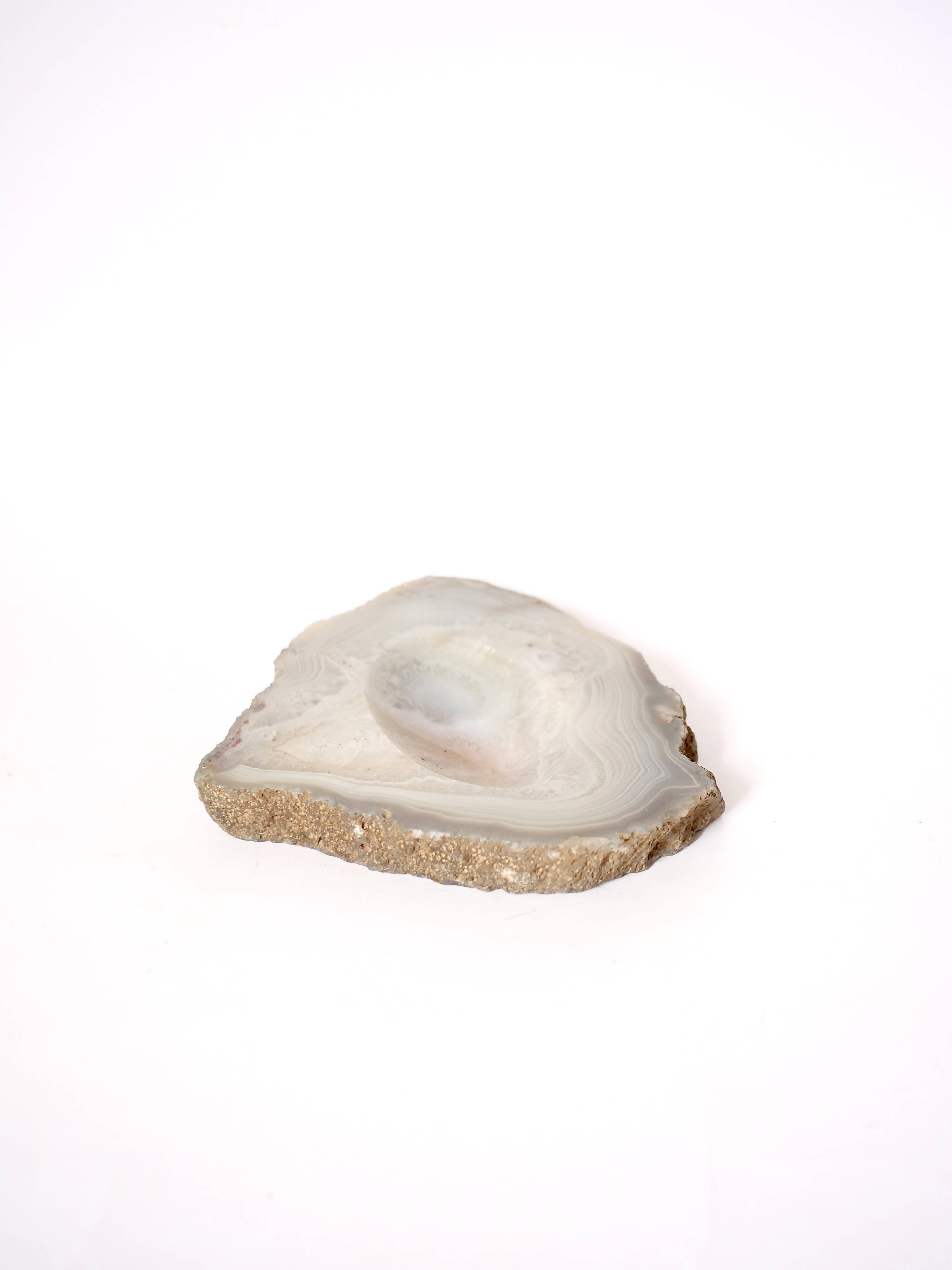 delicate attention bowl made of natural Agate stone Italy 1960