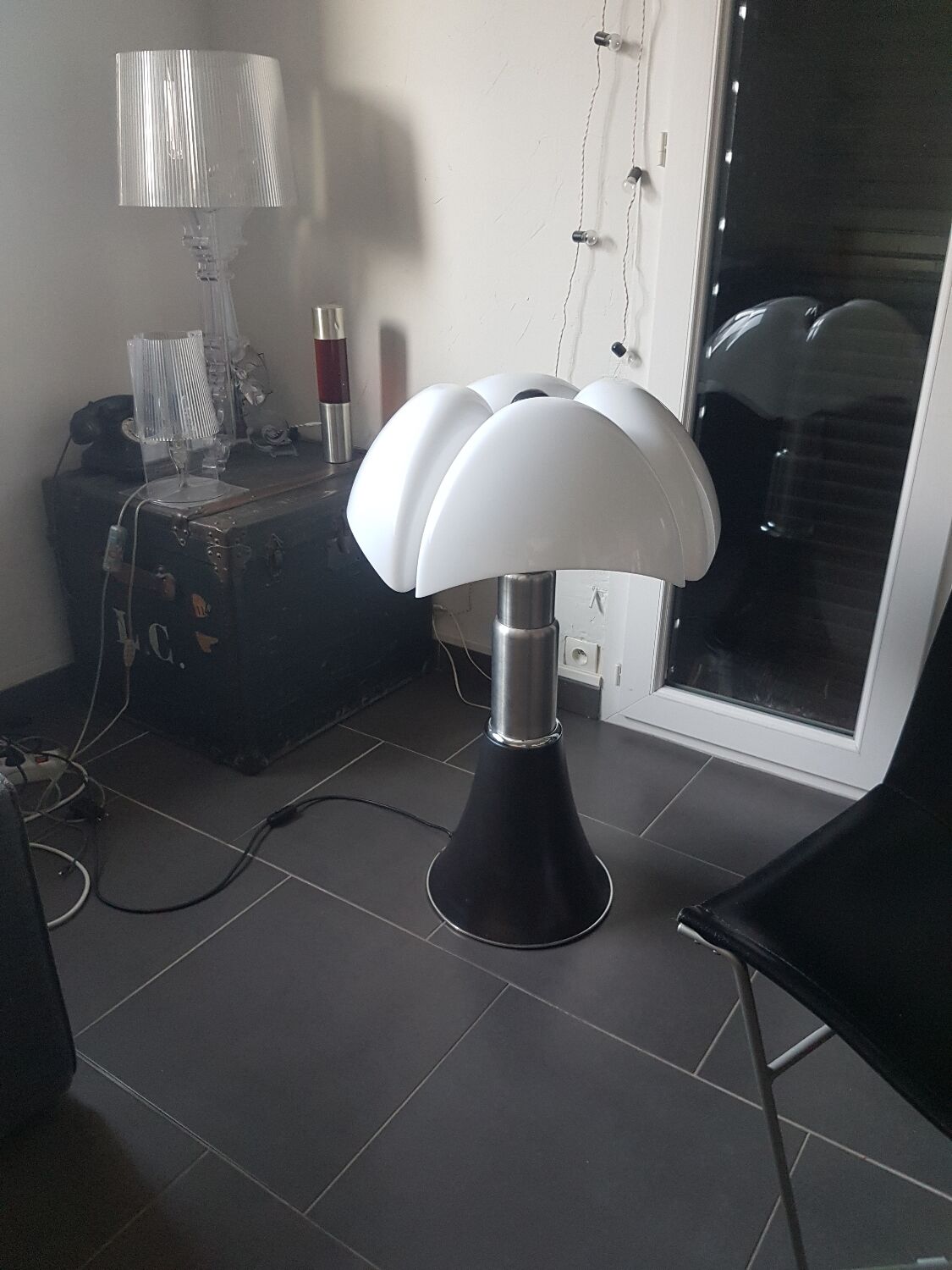 Lampe Pipistrello de Gae Aulenti pour la maison martinelli luce