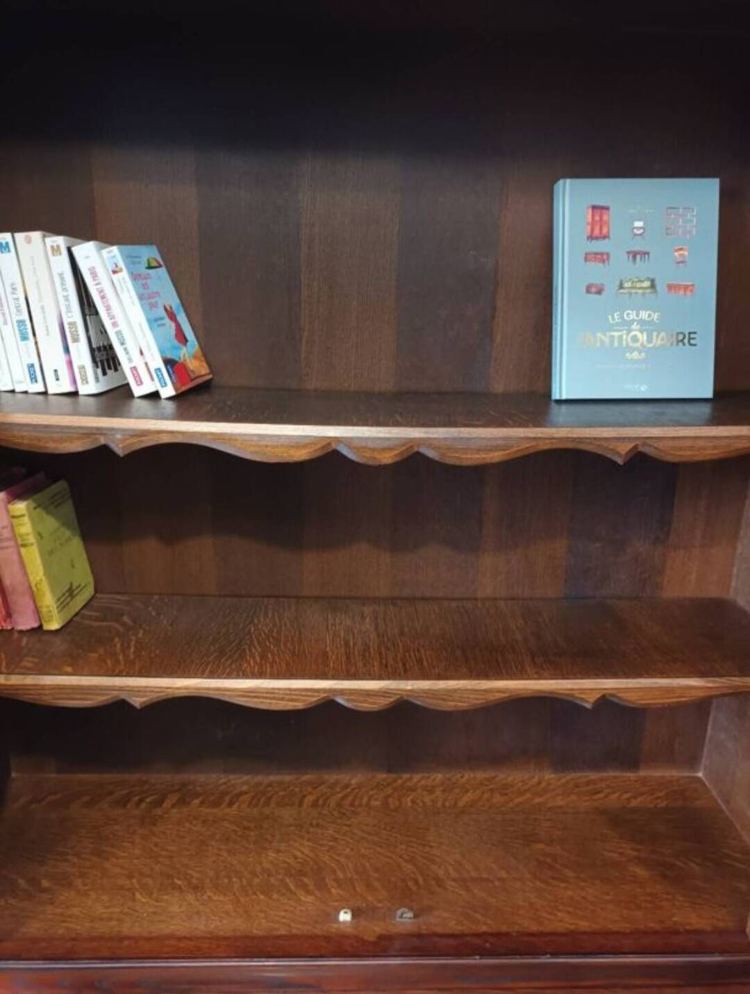 Oak display cabinet from the 20th century.