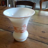 Opaline vase patterns in red grisaille Boar Hunt