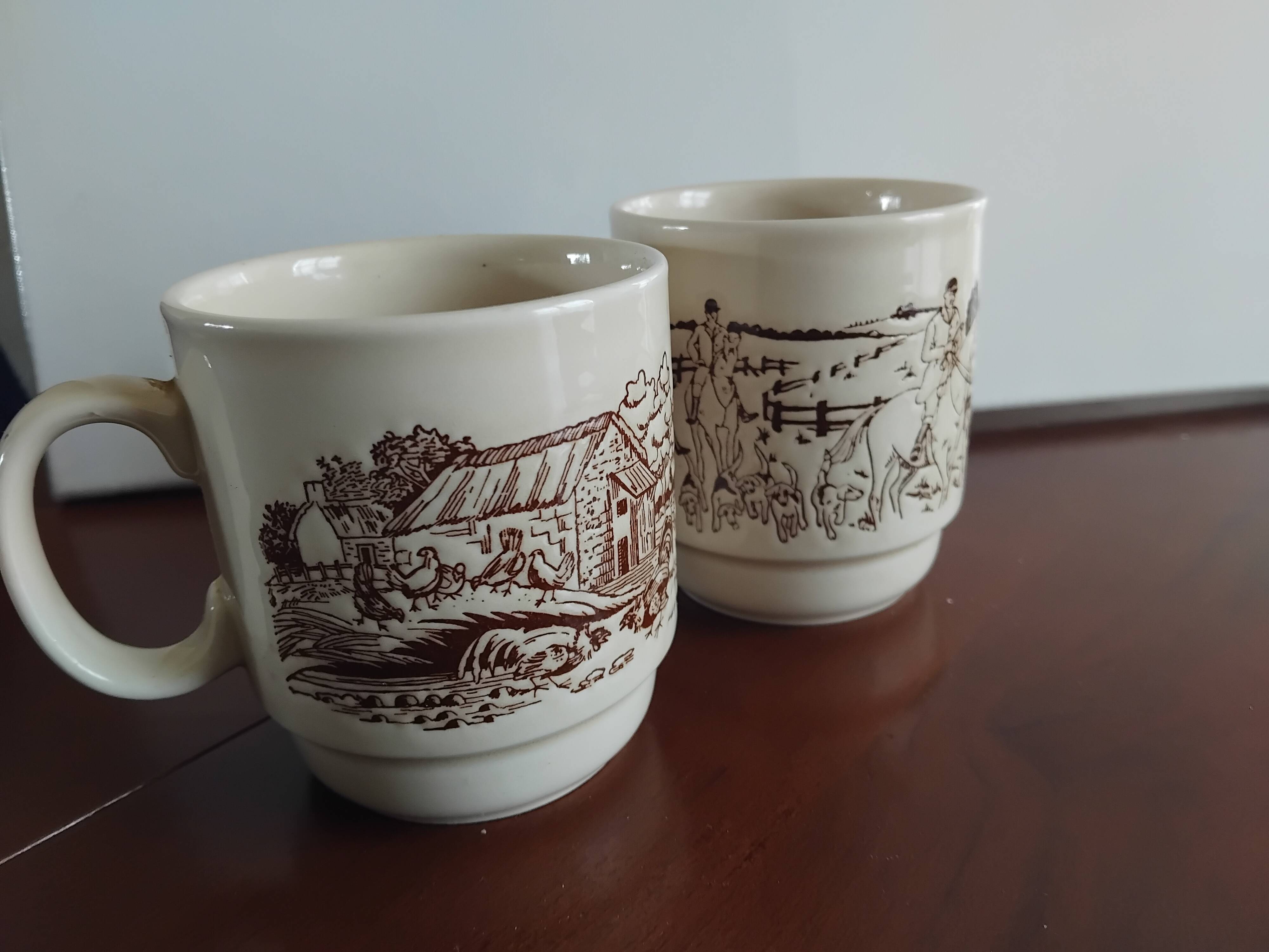 2 cups England farm decor