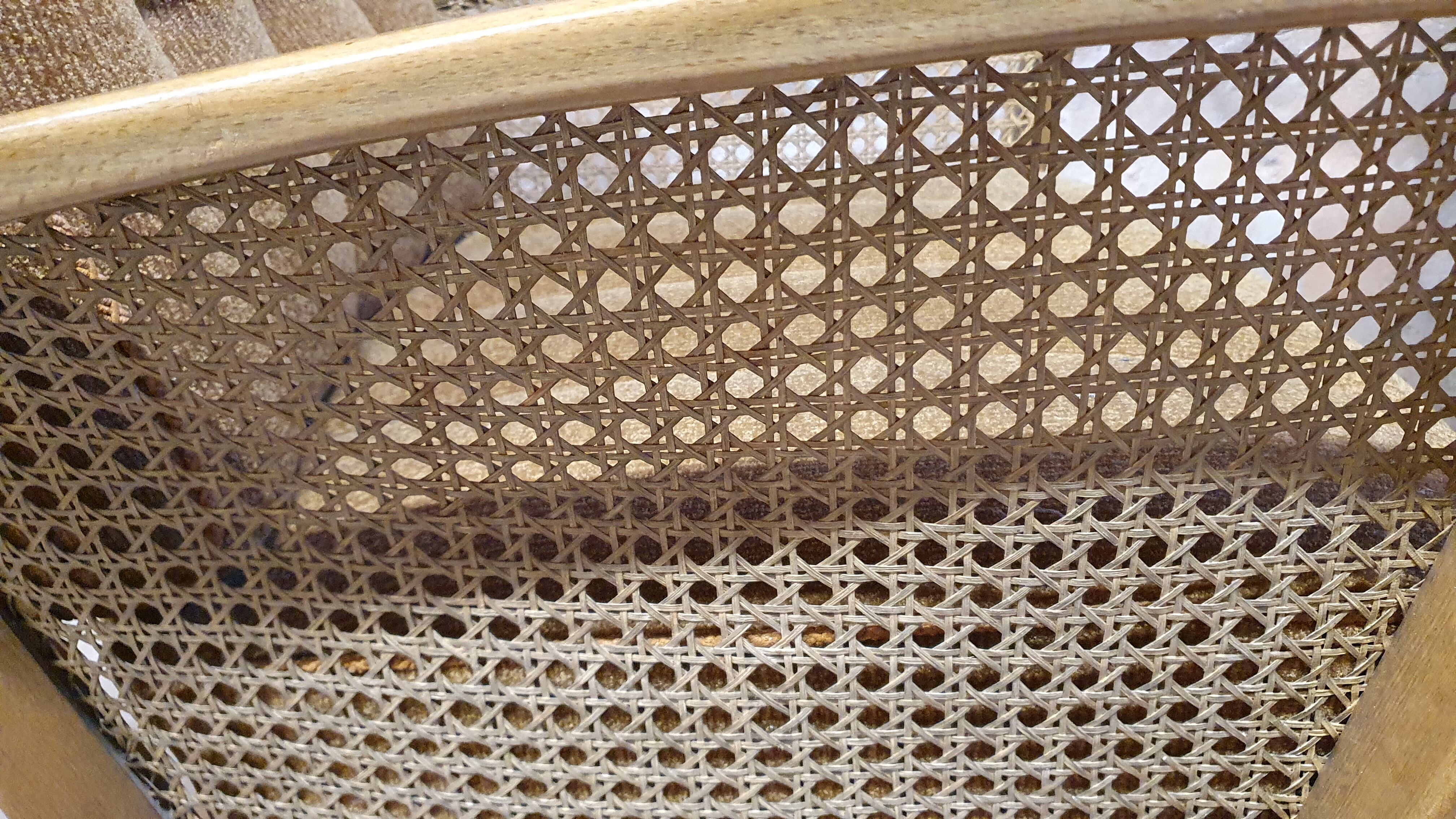 Paire de fauteuils cannage 1960"