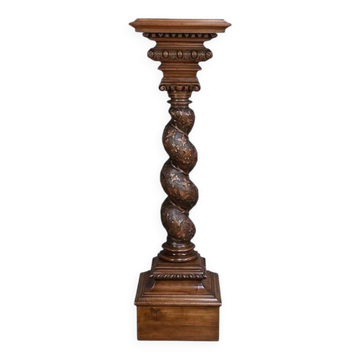 Important Swivel Column in Solid Walnut – 1900