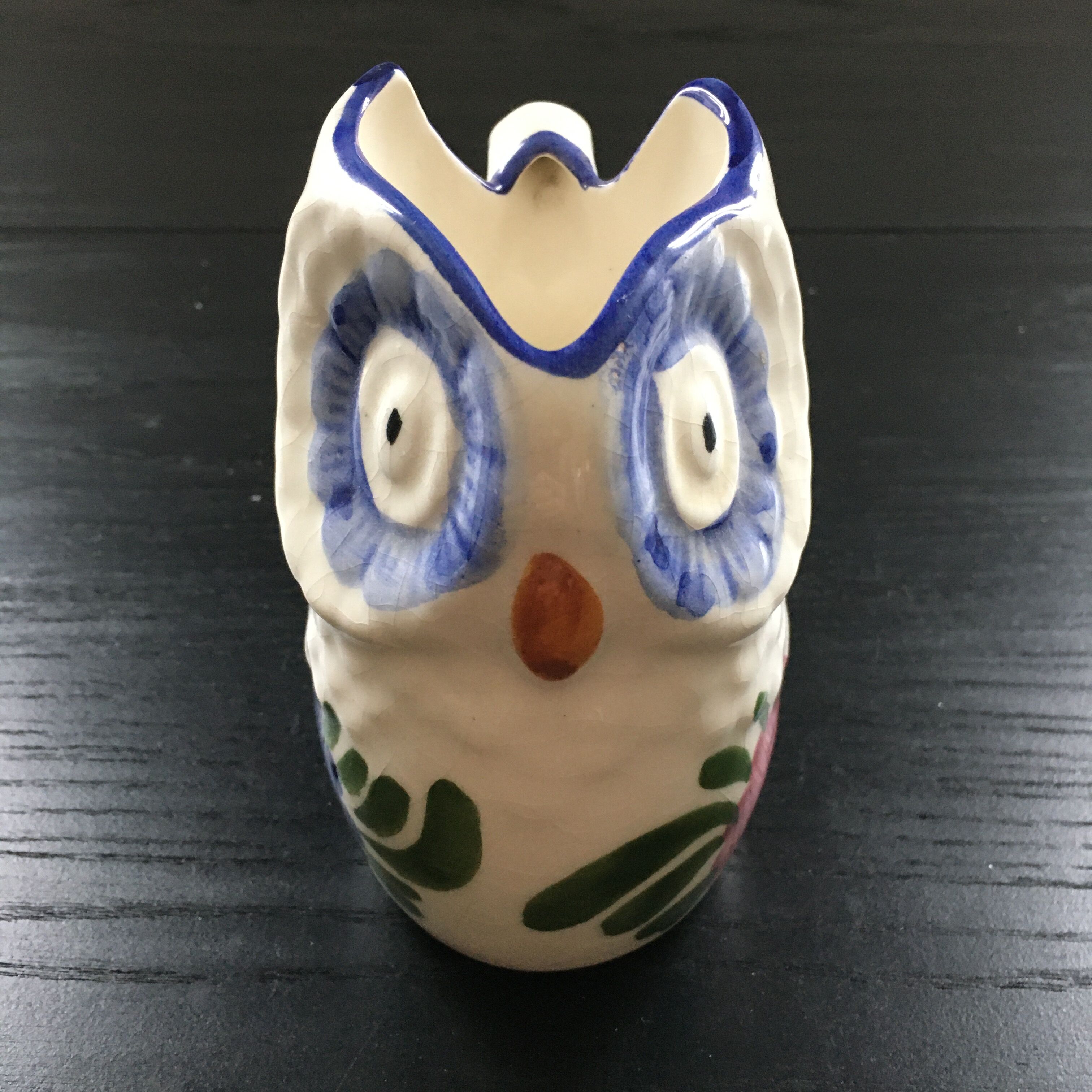 Pitcher owl floral decoration