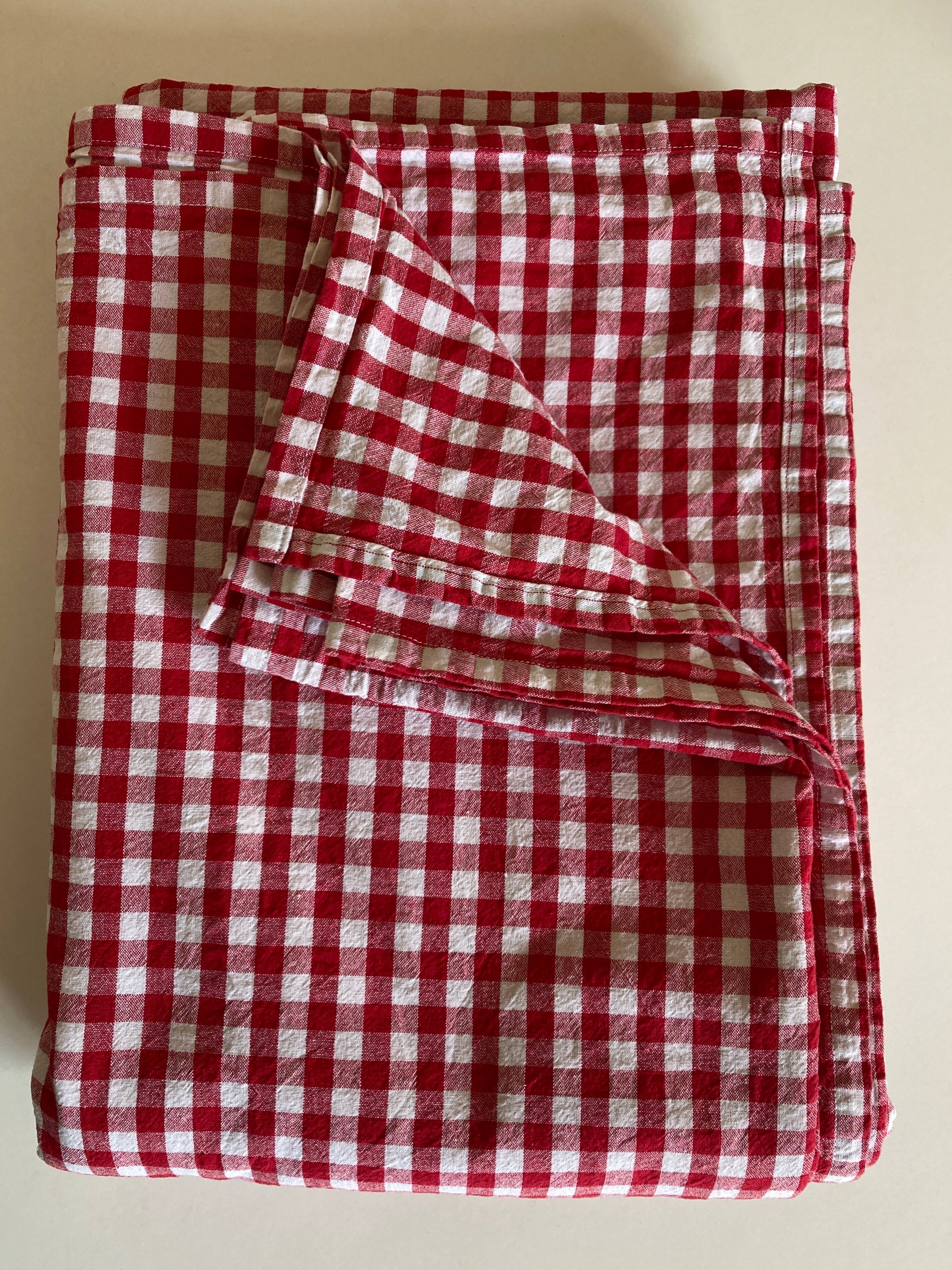 XXXL country tablecloth in poppy red gingham canvas