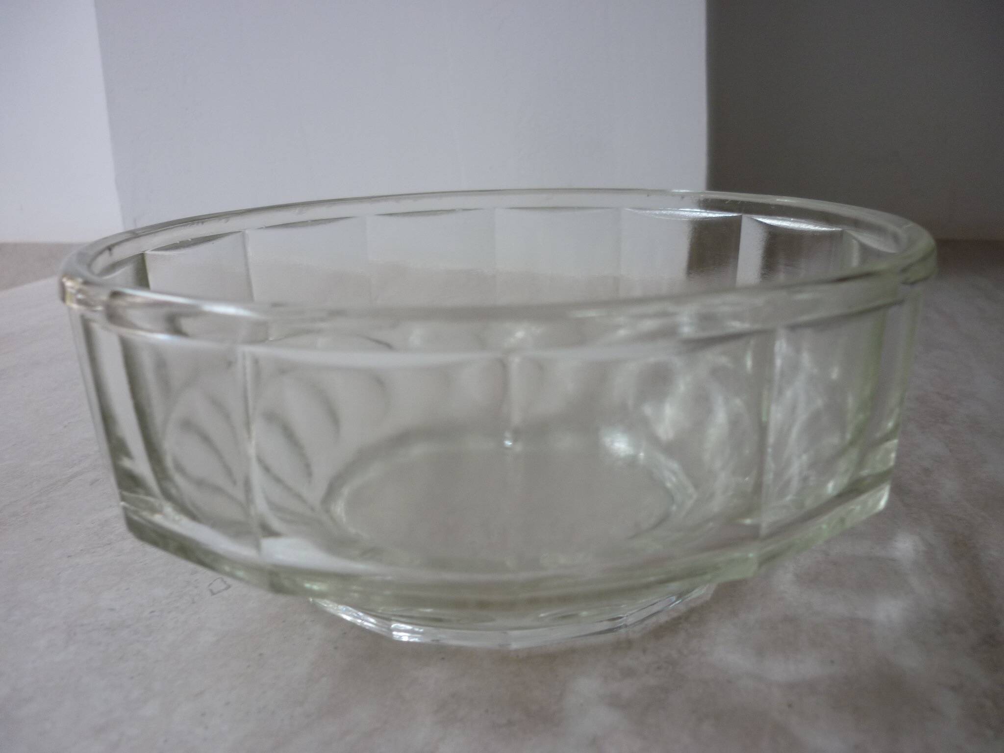 Round salad bowl in old art deco glass