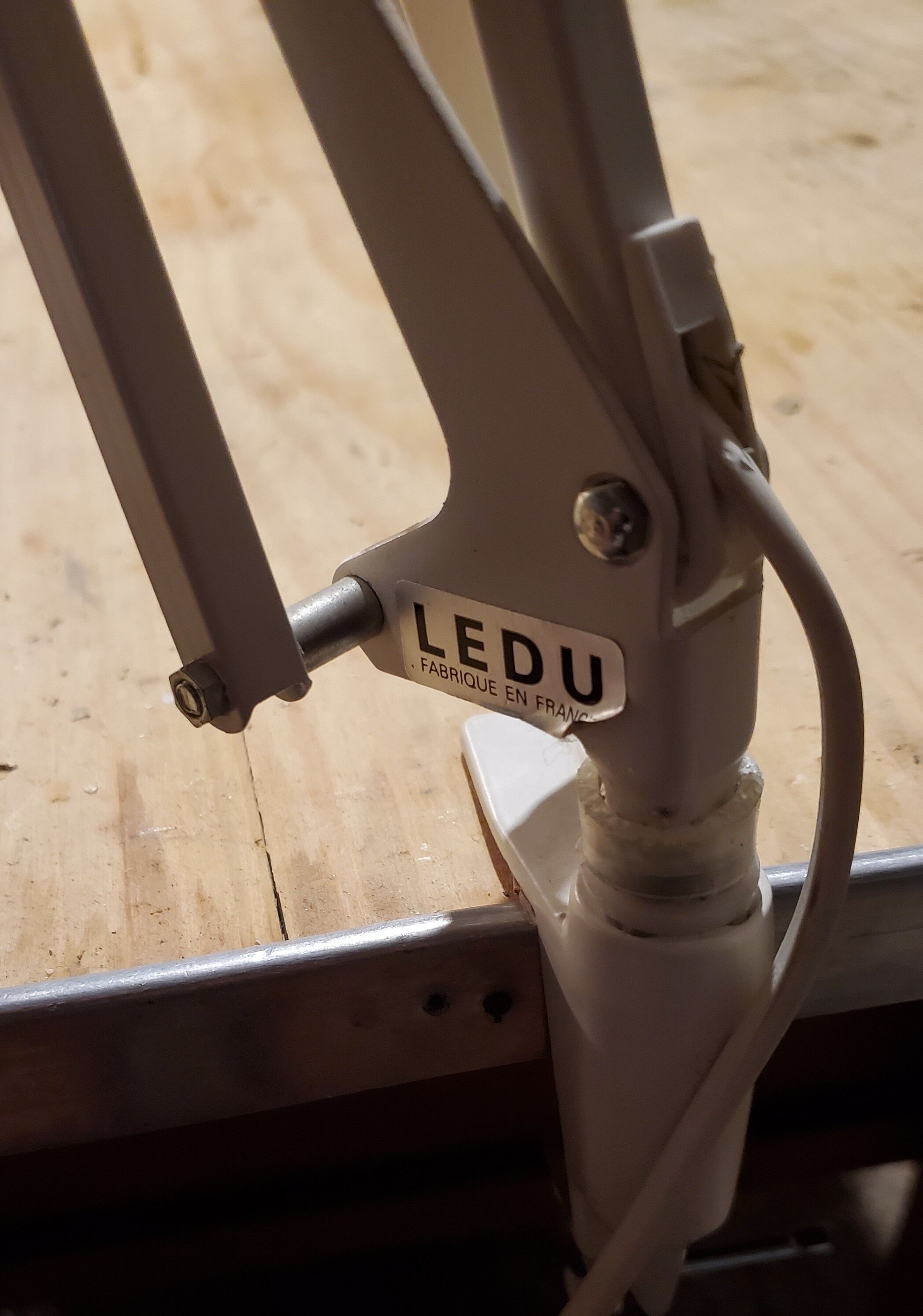 Ledu architect lamp