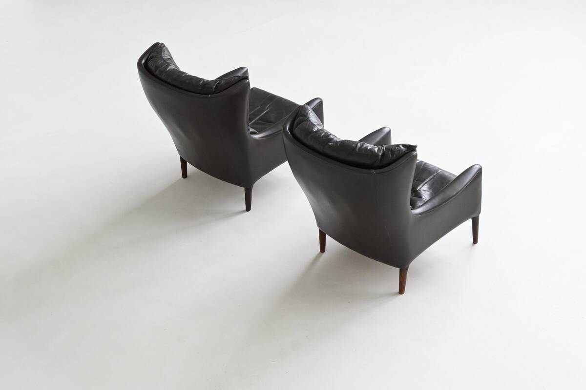 Pair of Durlet lounge chairs in brown leather Belgium 1960