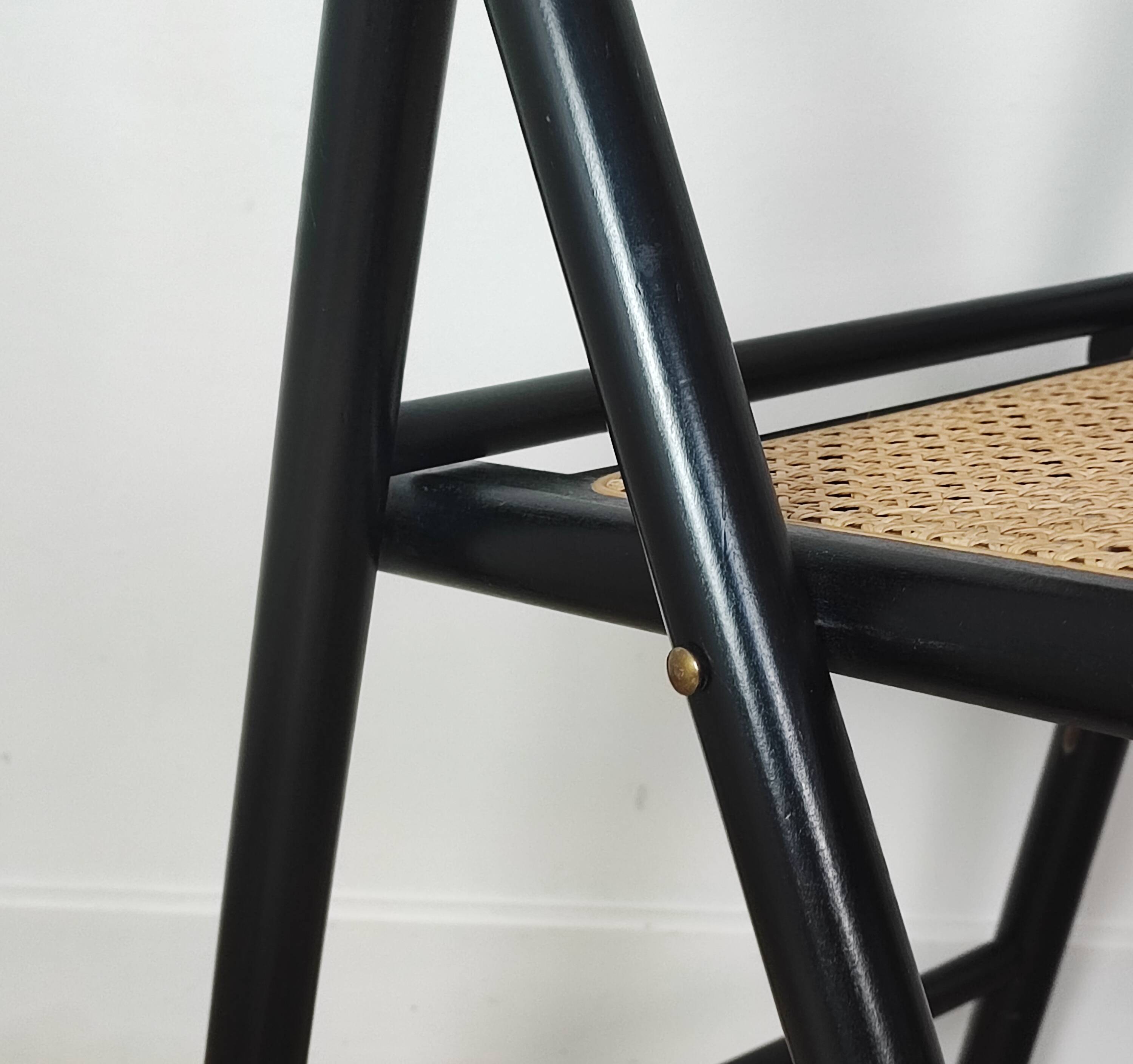 Chaises pliantes en bois et rotin