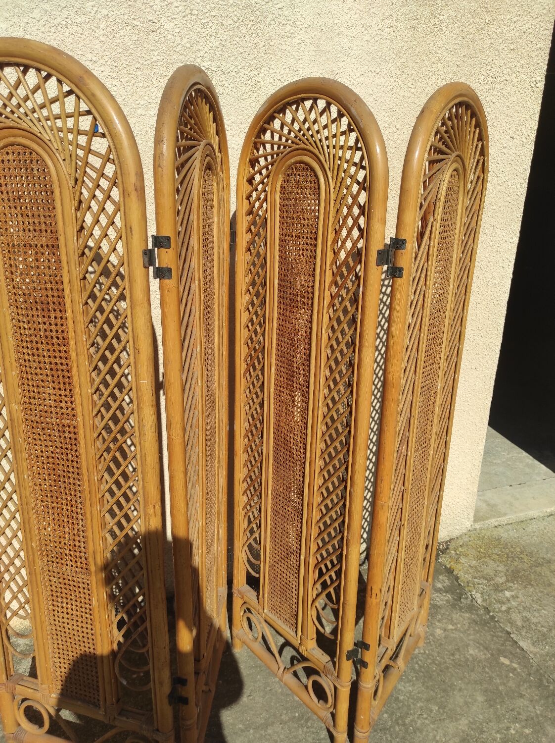 Salon rotin vintage et paravent