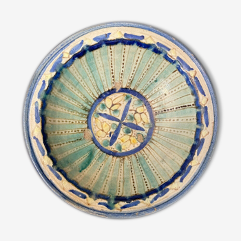 Mokhfia Fez Morocco 18th-century polychrome earthenware dish decorated with a thousand legs