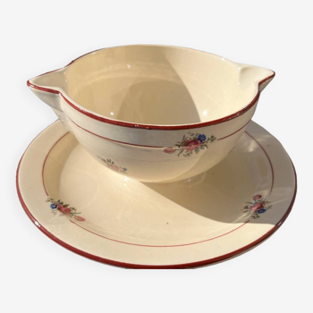 Salins sauce boat with integrated saucer