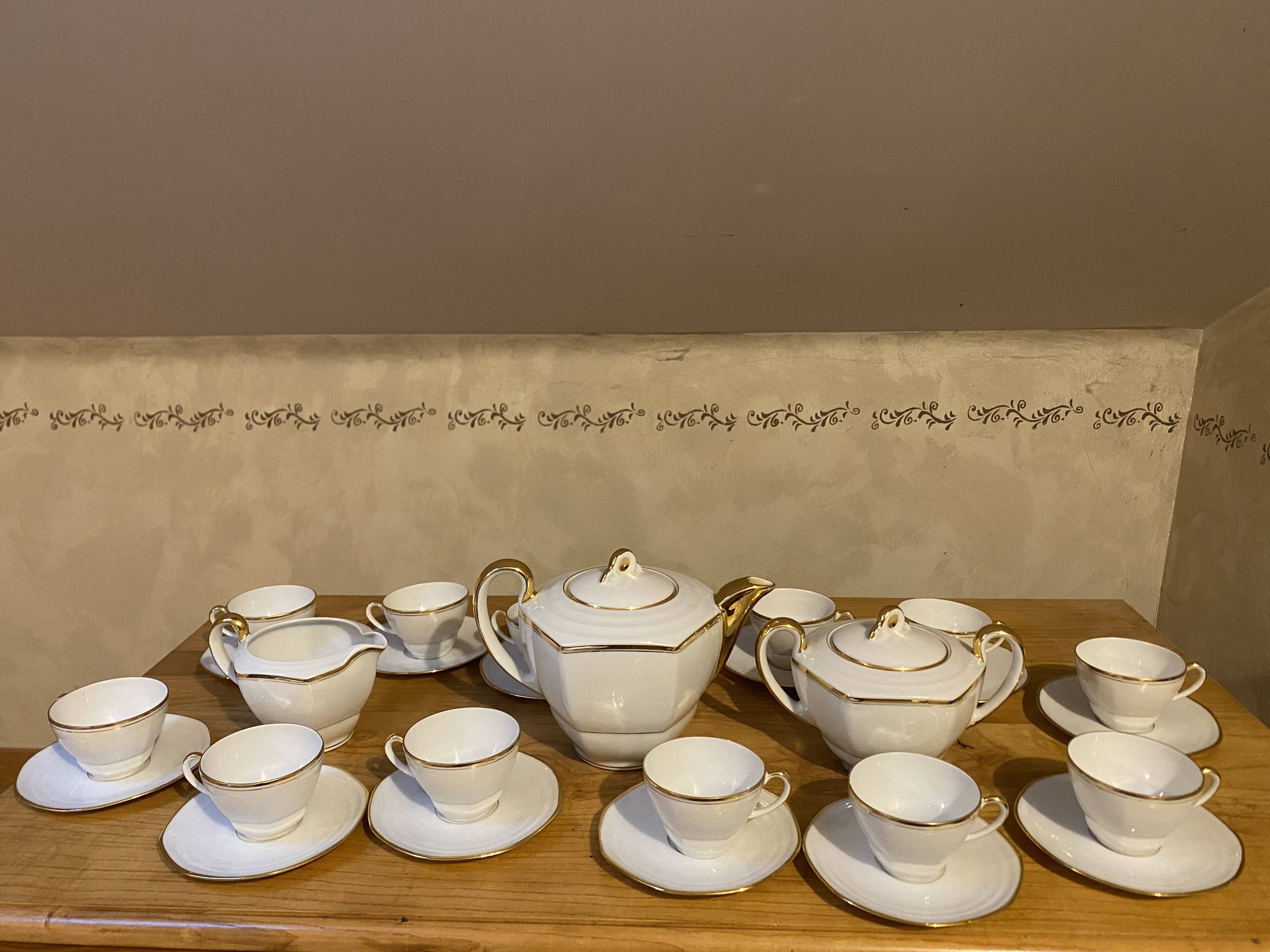 Exceptional Tea/Coffee Service Limoges – E. Galtier – 27 pieces – Fine Gold –