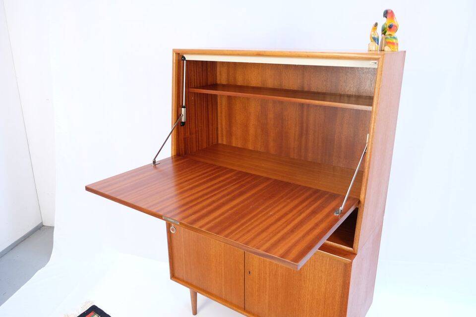 Commode en teck style années 60/70, avec bar, style rétro années 60/70.