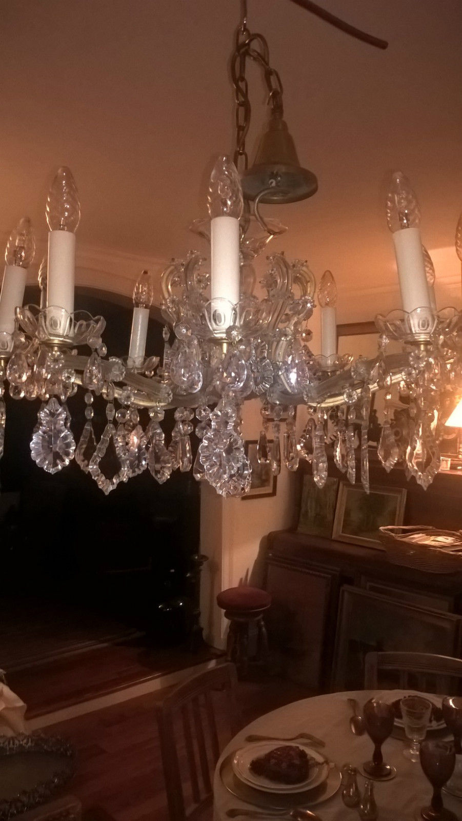 Marie-Therese's 10-armed light chandelier