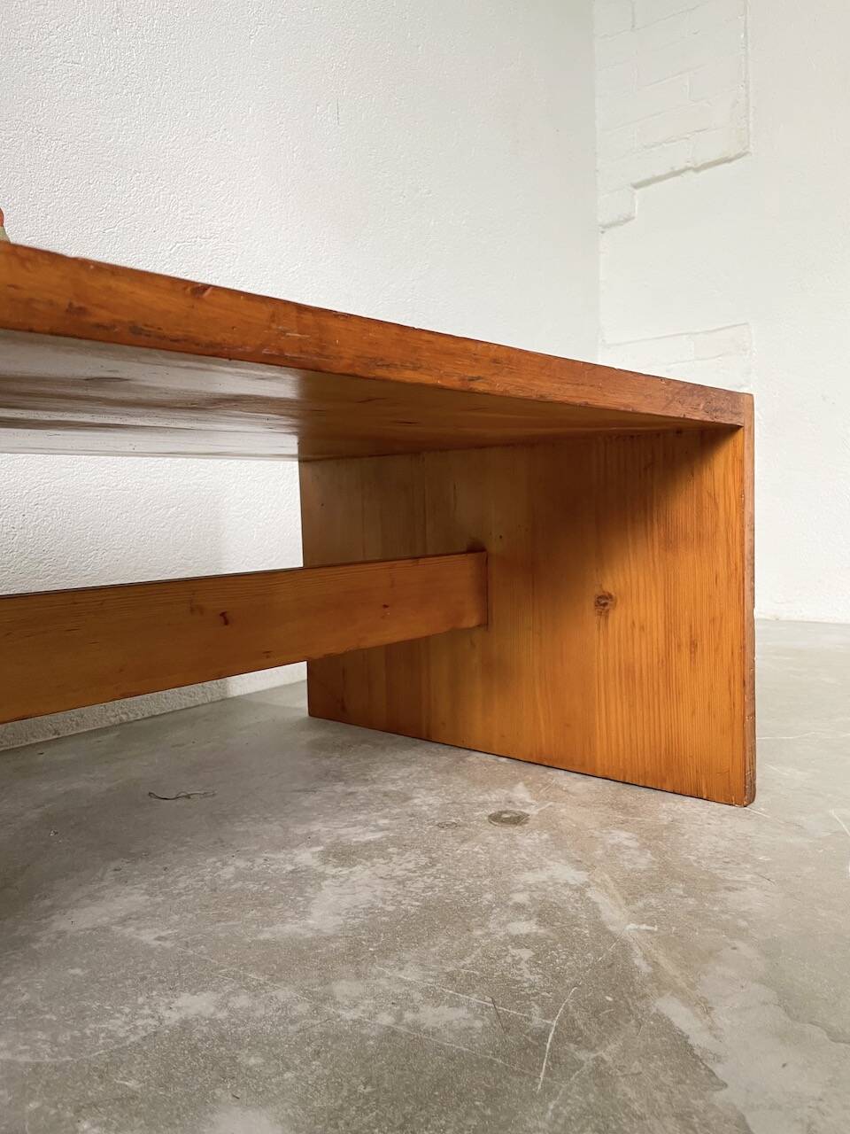 Maison Regain pine coffee table