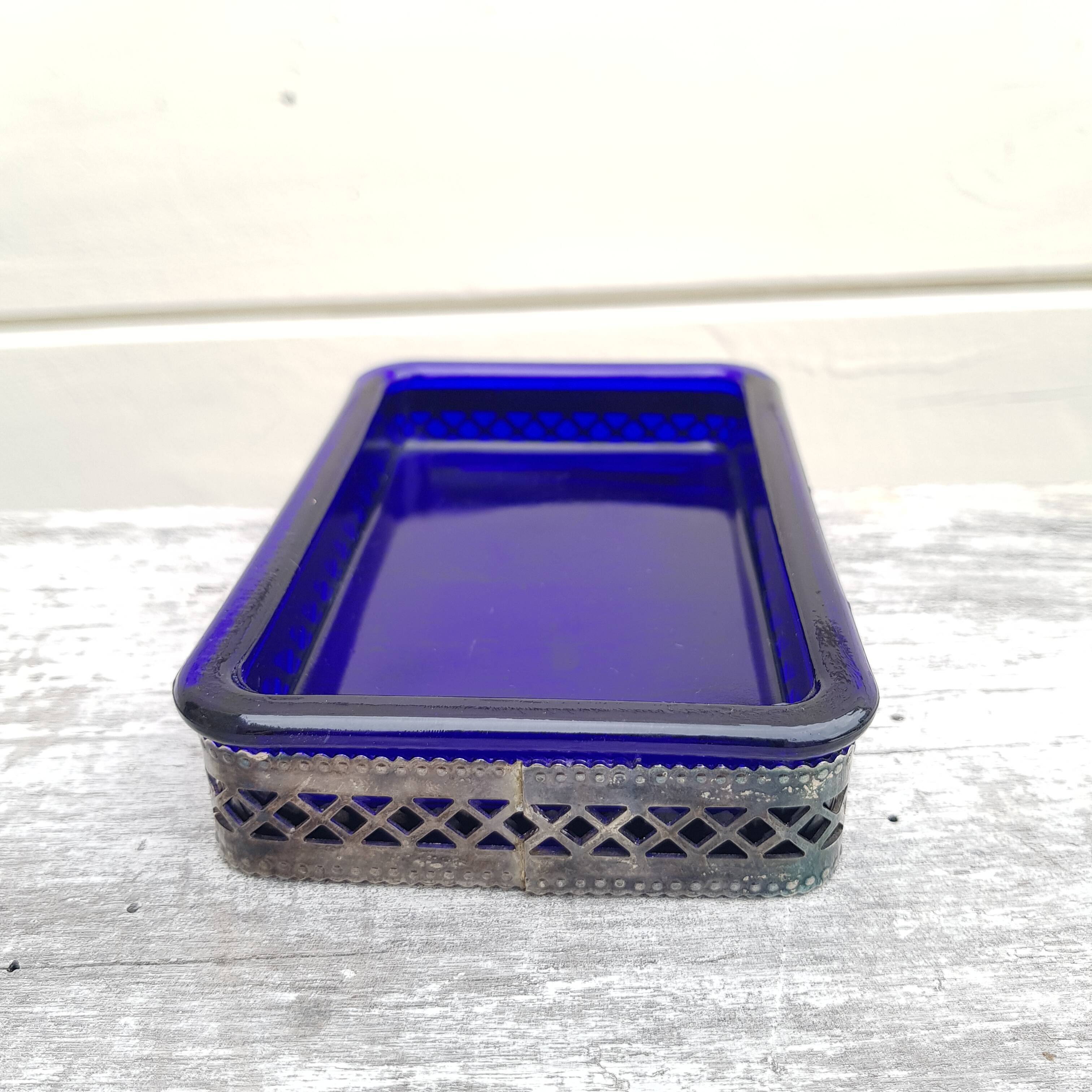 Empty pocket art deco