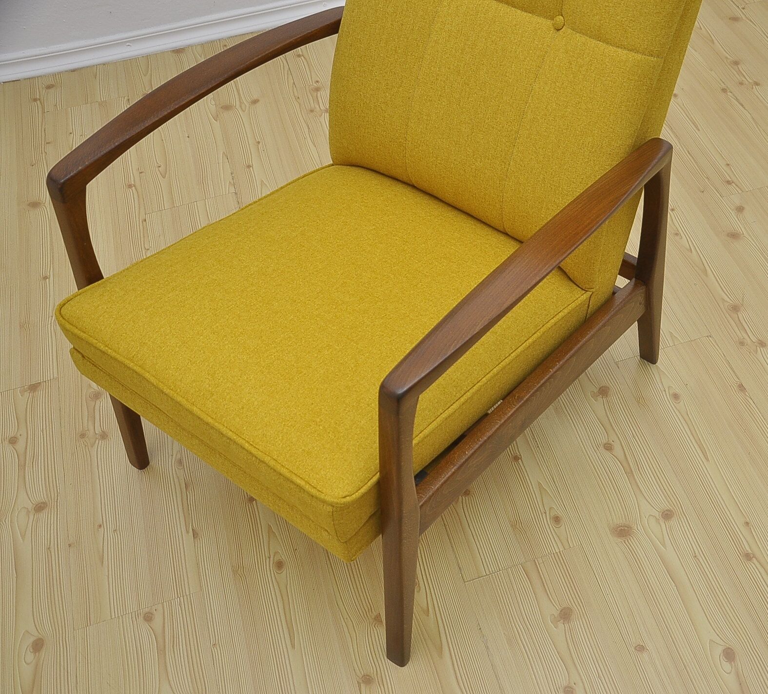 Fauteuil avec repose-pieds pliant, années 1960