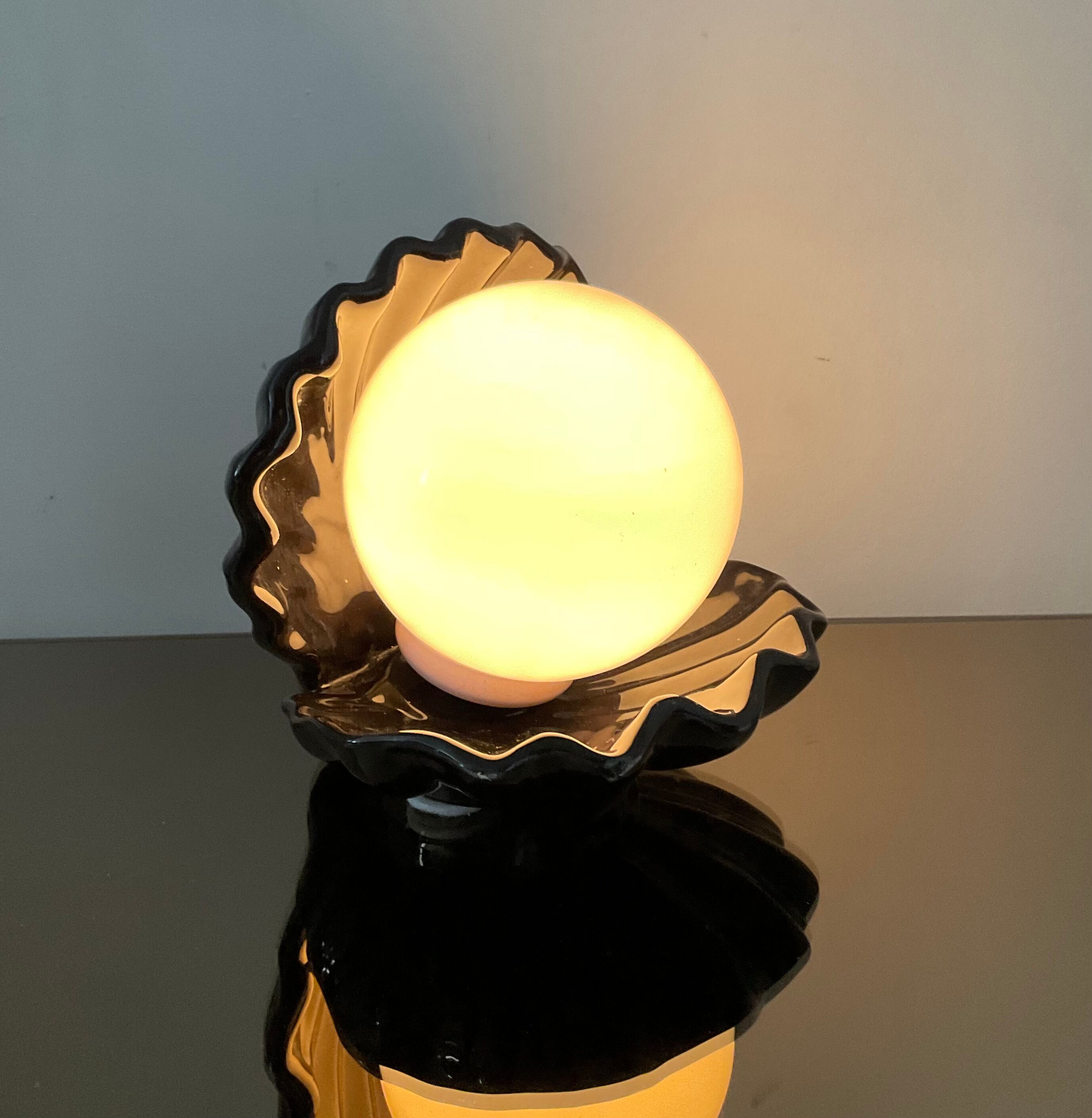 Vintage shell lamp from the 70s-80s