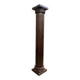 Louis XVI style column in carved wood from the late 19th century, 2.27 metres in height.