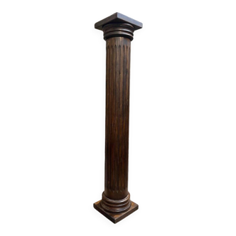 Louis XVI style column in carved wood from the late 19th century, 2.27 metres in height.