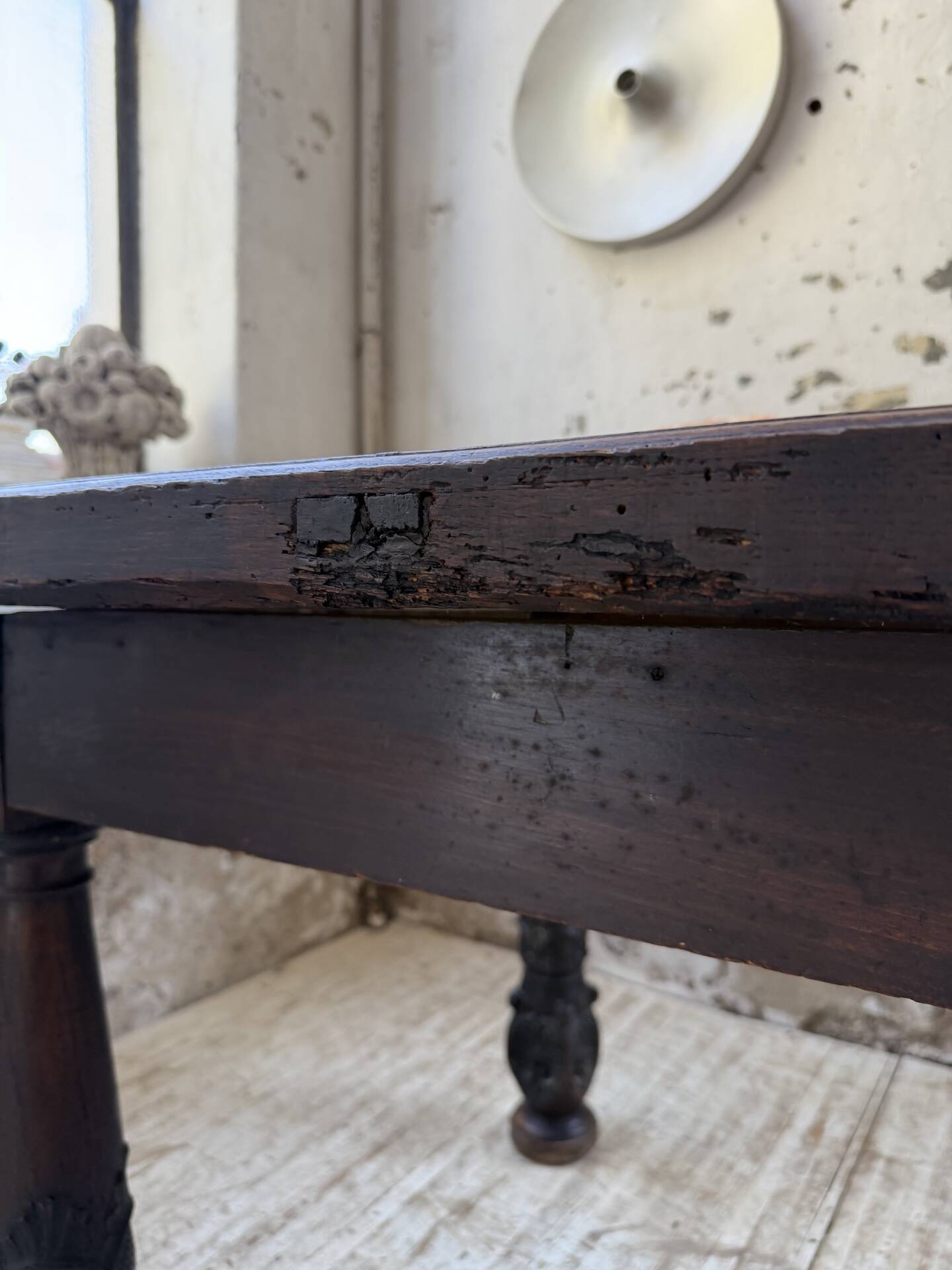 19th-century castle table, carved solid oak, 190cm.