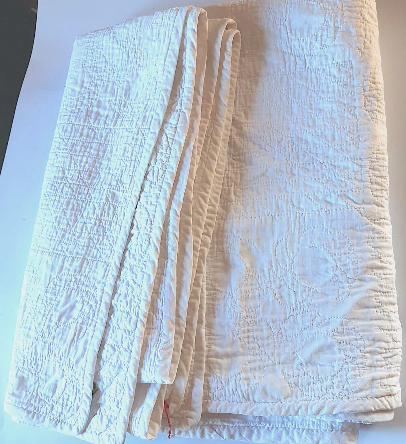 Quilted and embroidered american patchwork 182x193 cm