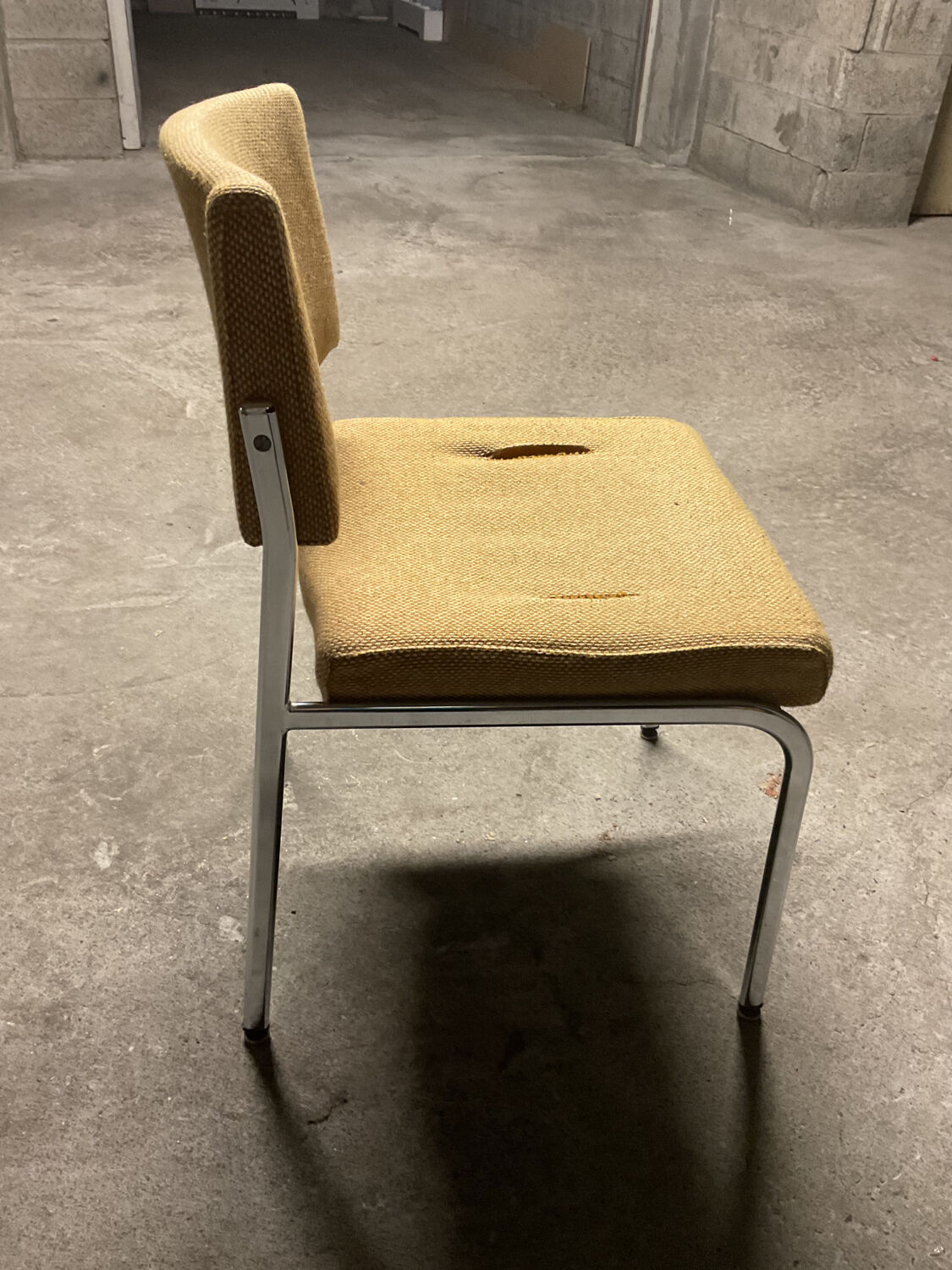 Chaise de bureau tissu années 70