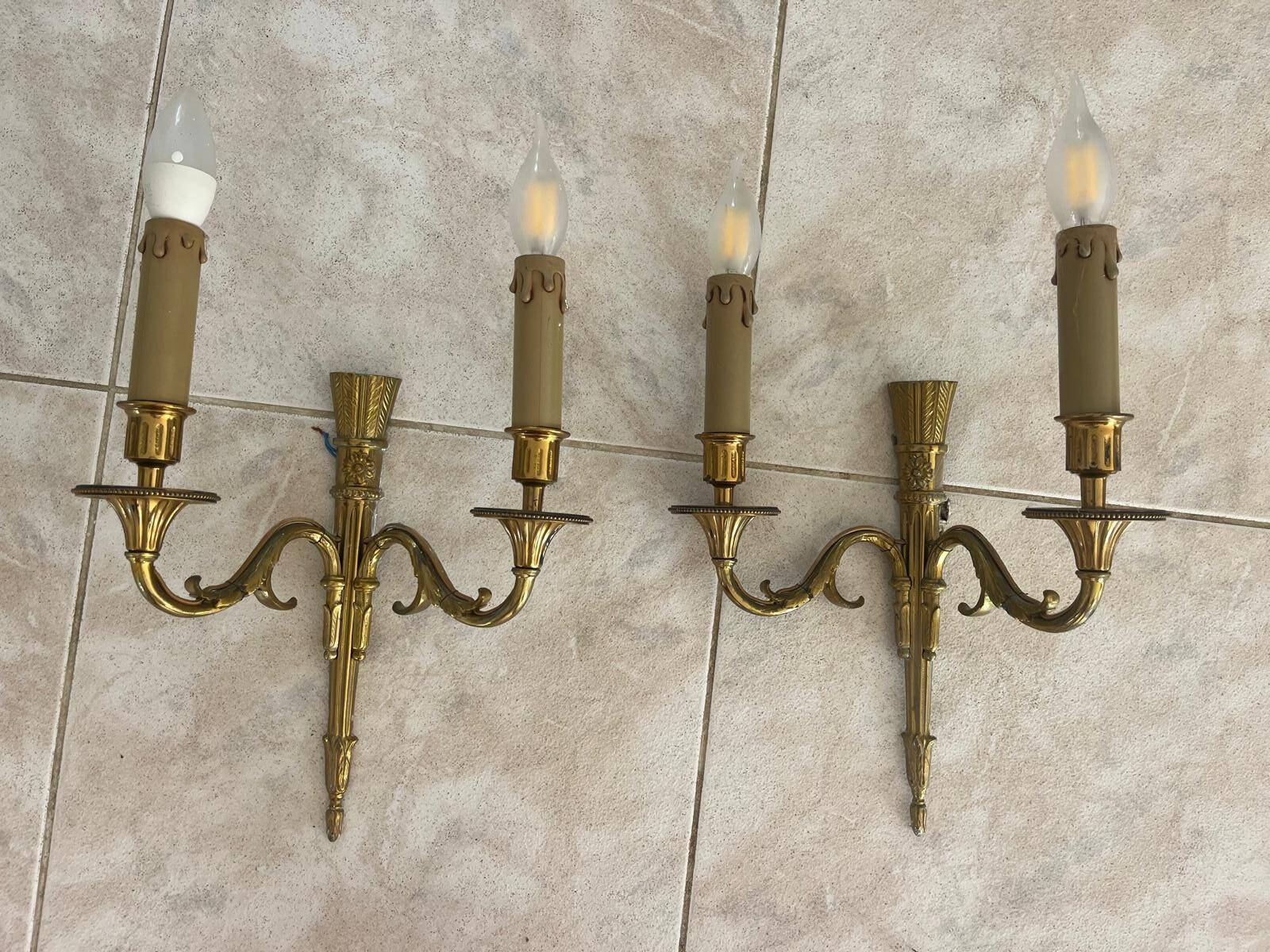 Lot de 2 appliques murales style Louis XV en bronze dorée