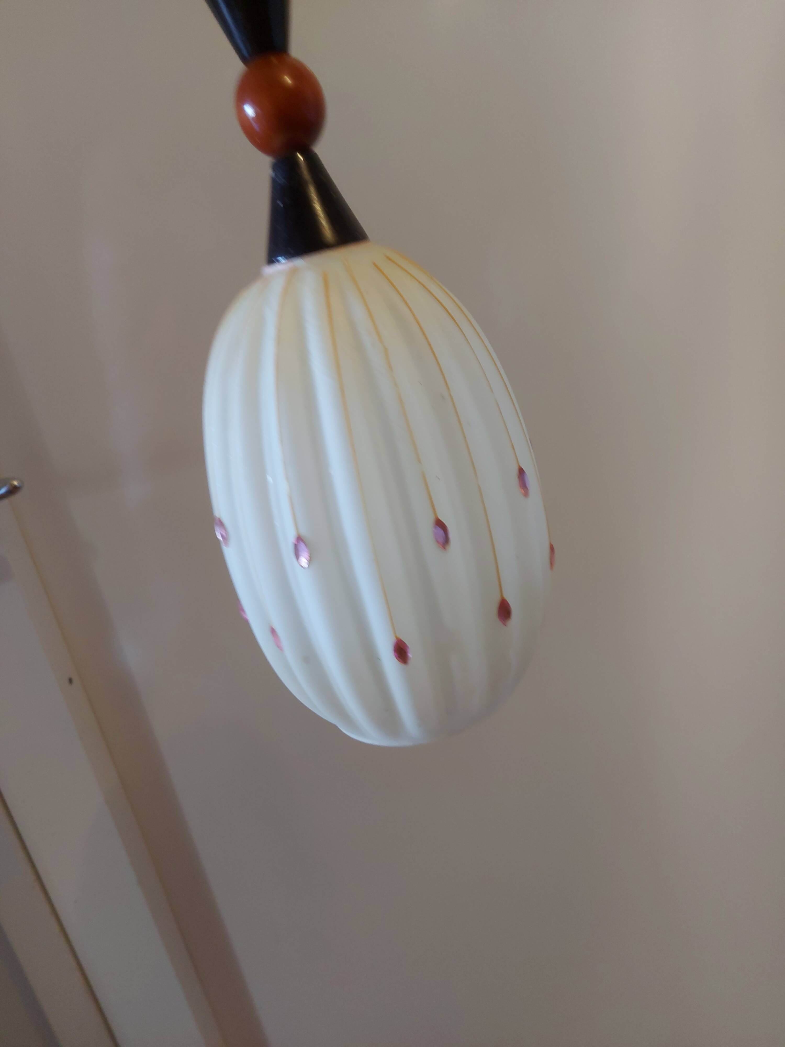 Opaline suspension