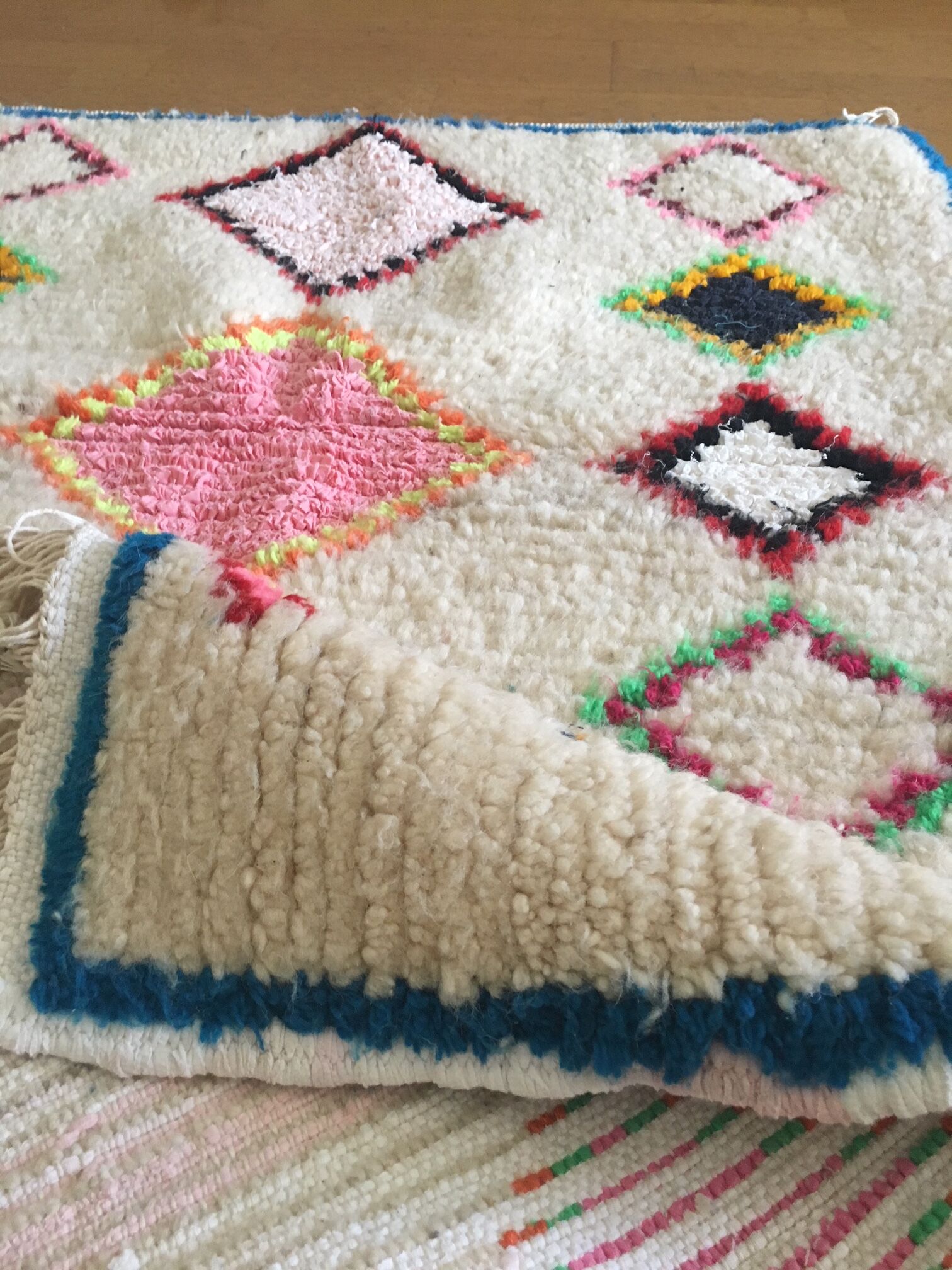 Wool rugs and colorful fabrics 145 x 91 cm