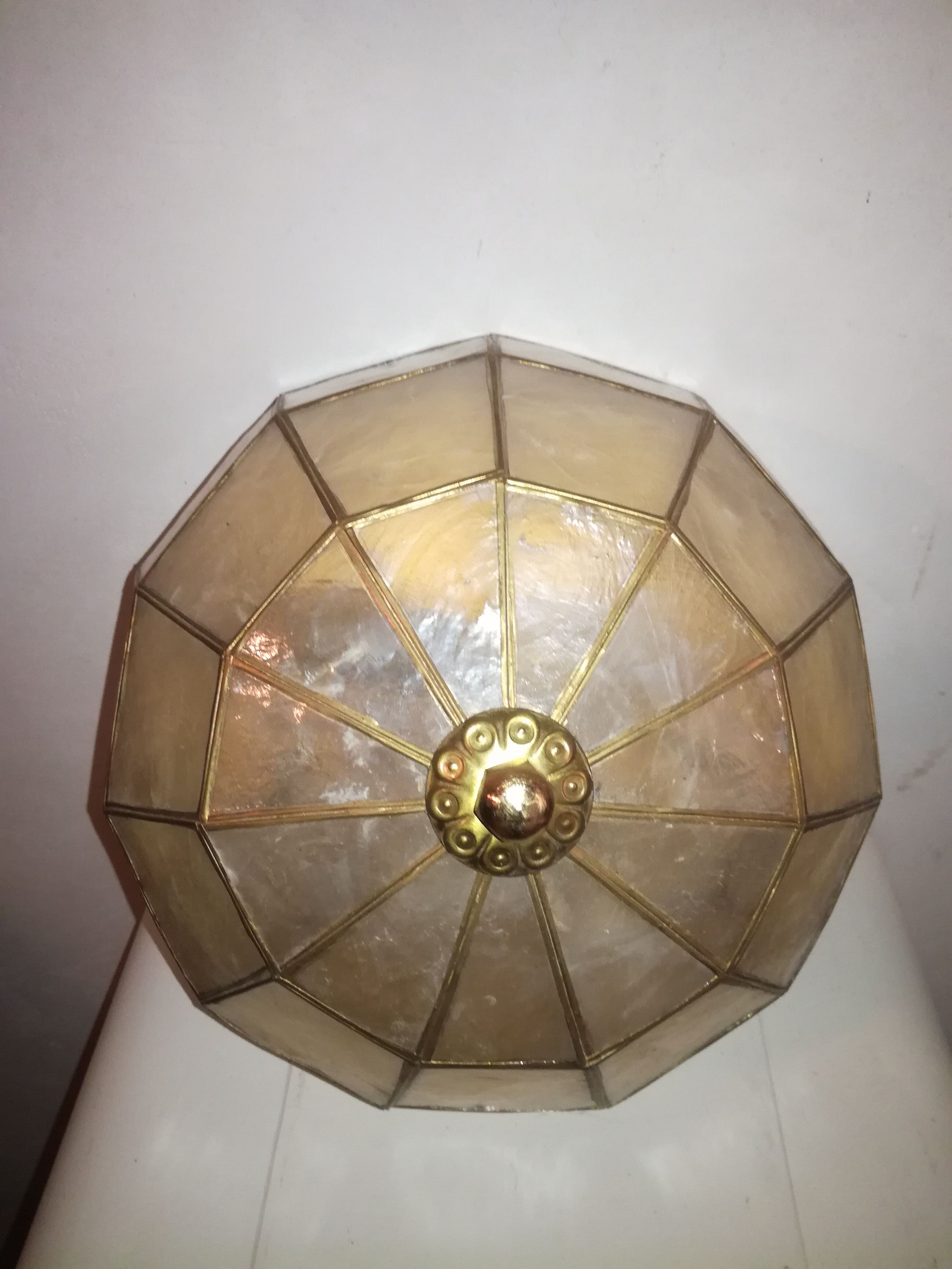 Mother-of-pearl wall lamp