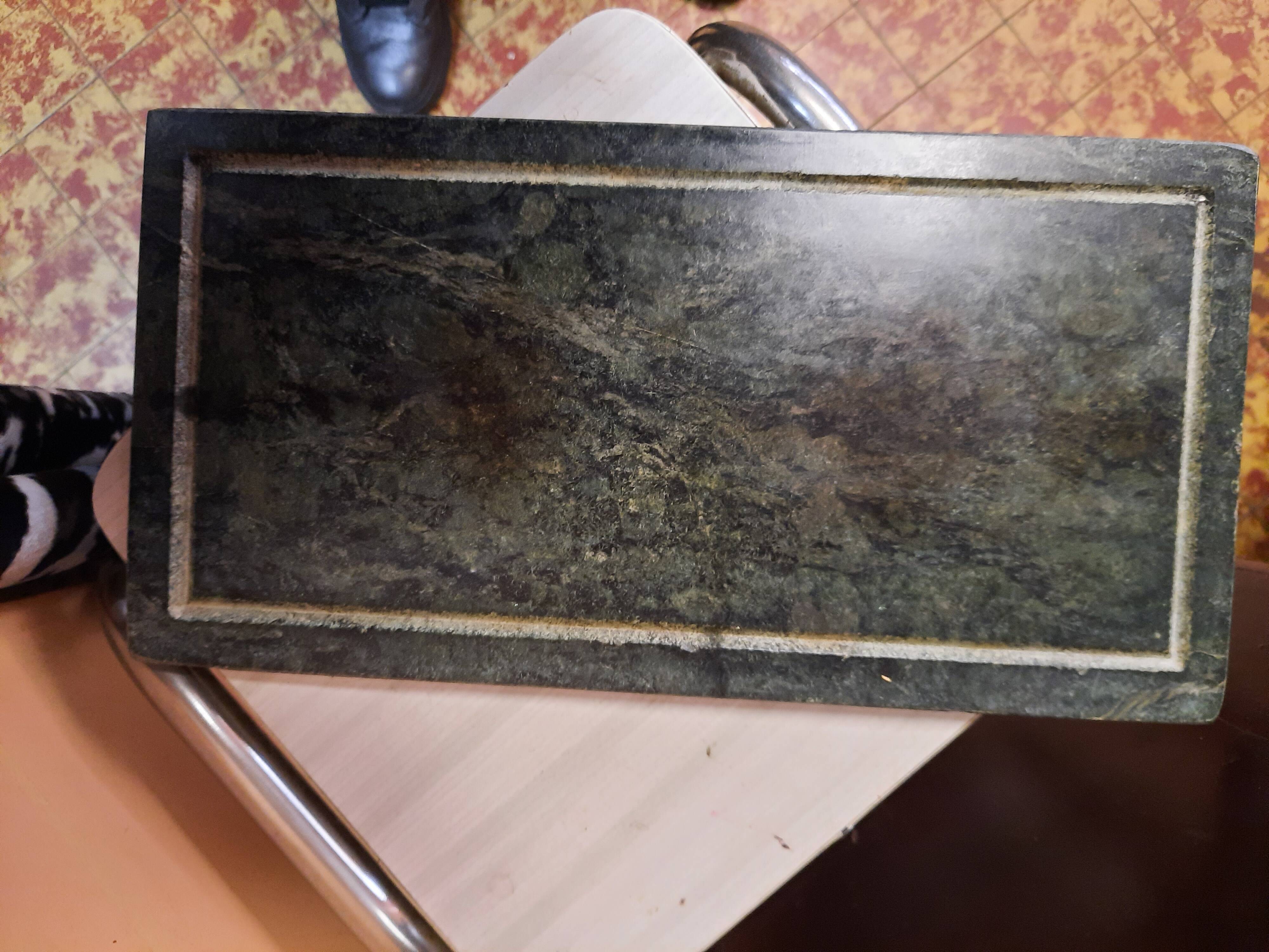 Plank has to cut in marble