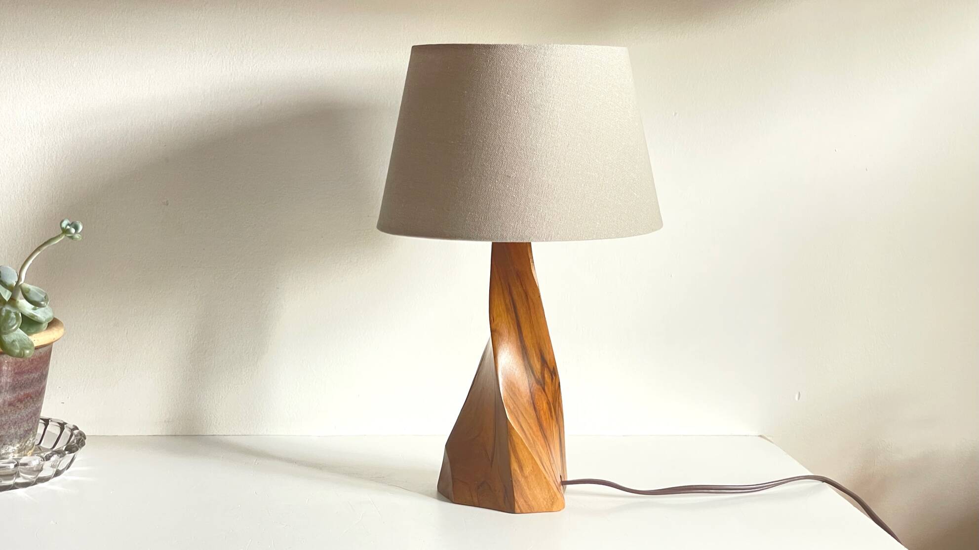 Geometric table lamp olive wood