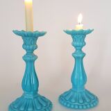 Paire de flambeaux en opaline bleue