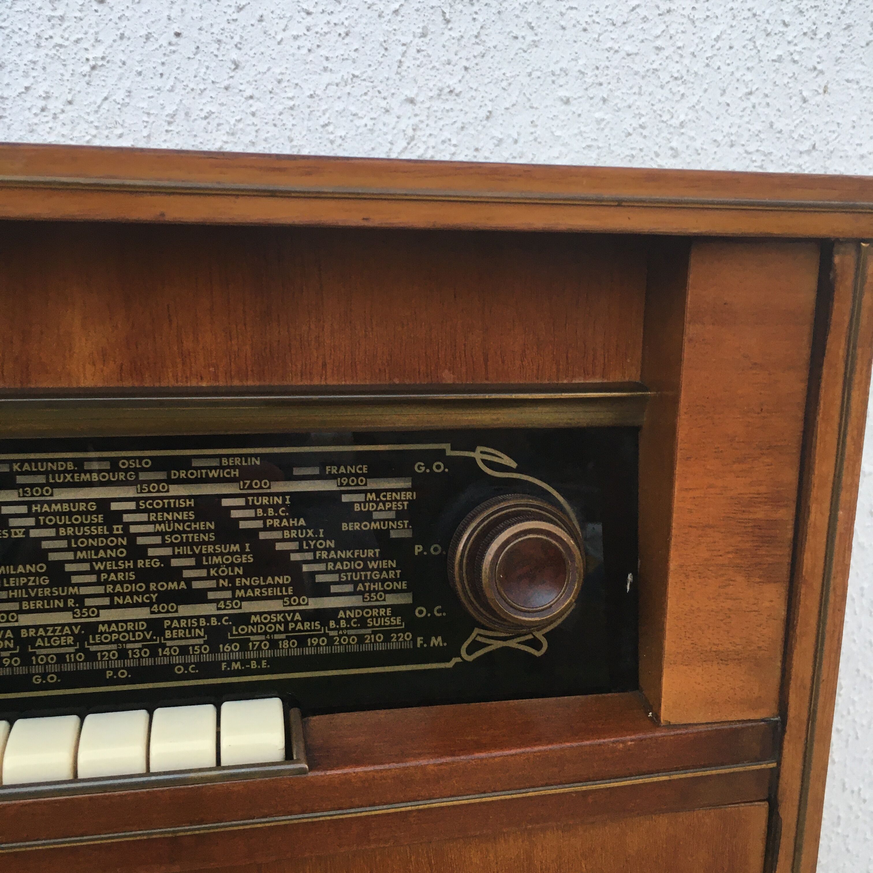 Colorado brand hi-fi cabinet