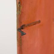Cabinet d'art populaire en marbre peint