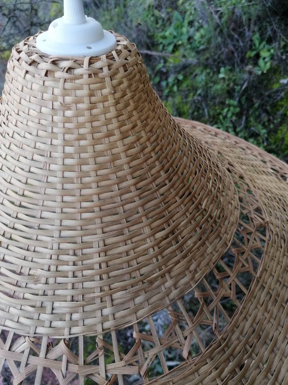 suspension en rotin vintage