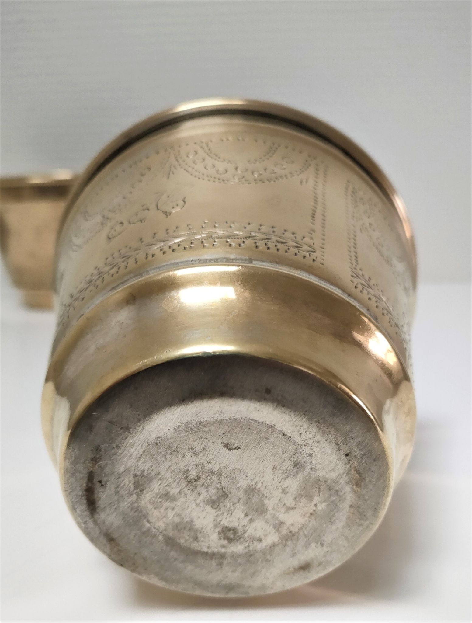 Trois cache-pot laiton couverture argentée patine dorée monogramme début XXème