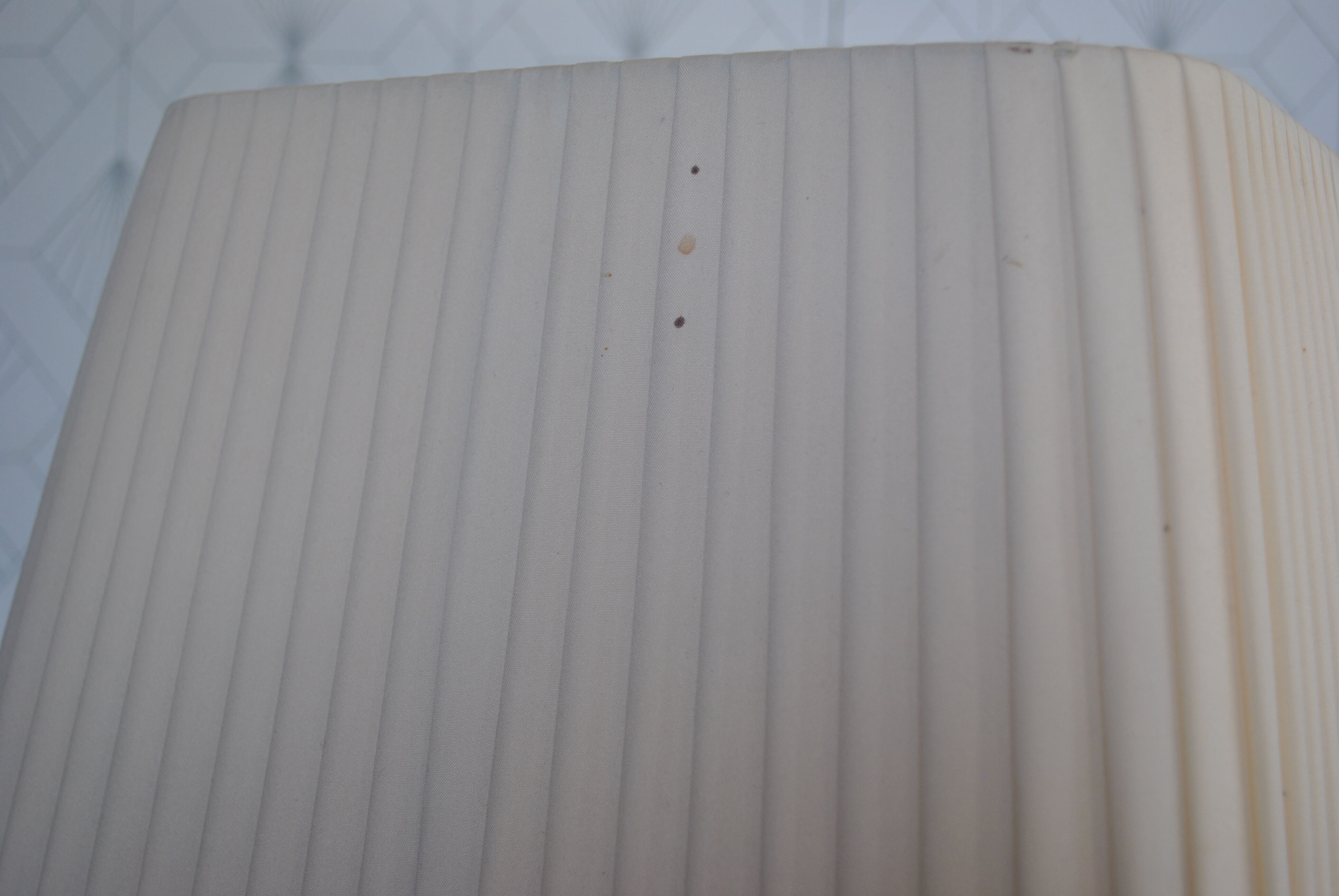 Scandinavian lamp in teck 1970