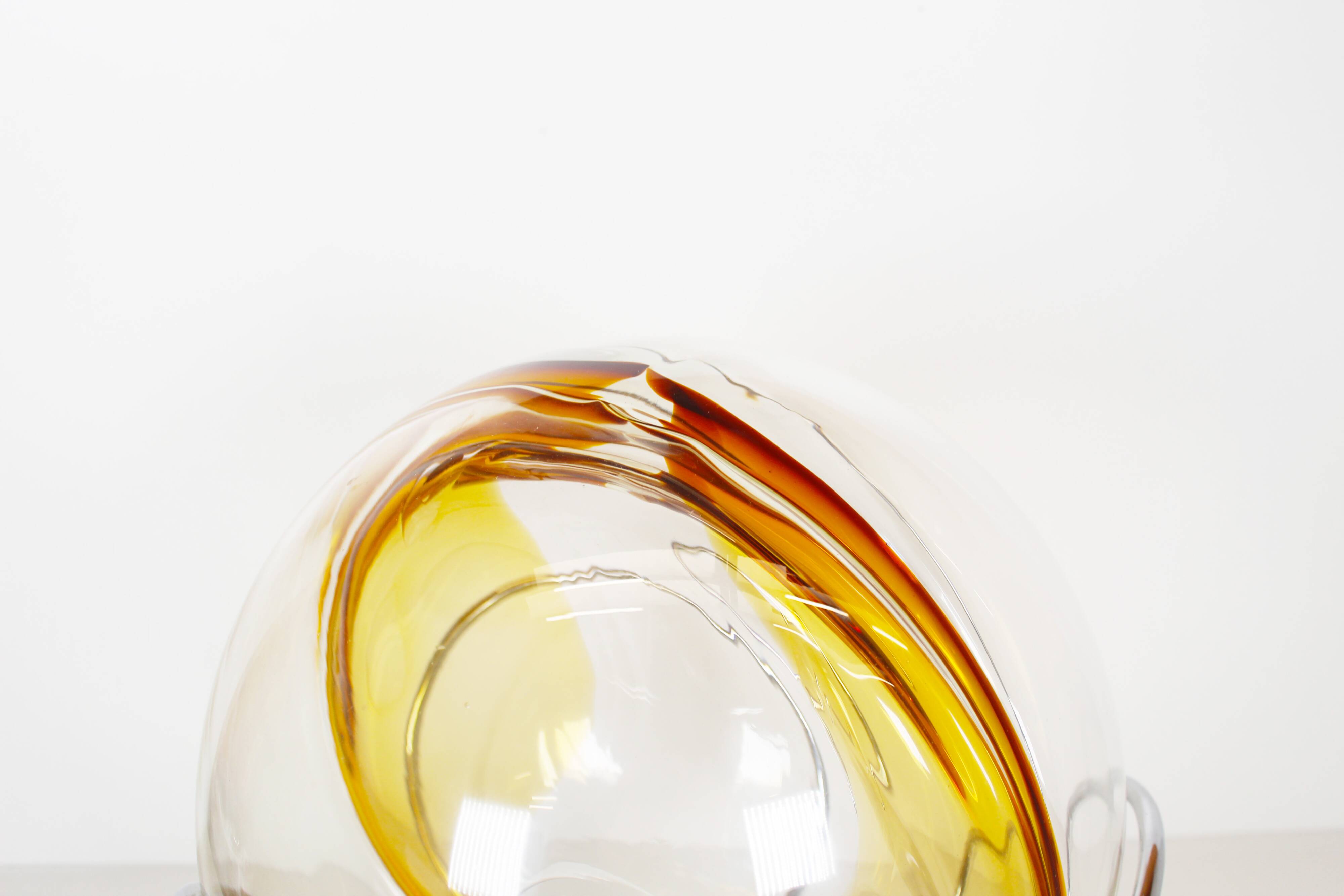 Italian "Membrana" table lamp by Toni Zuccheri for VeArt
