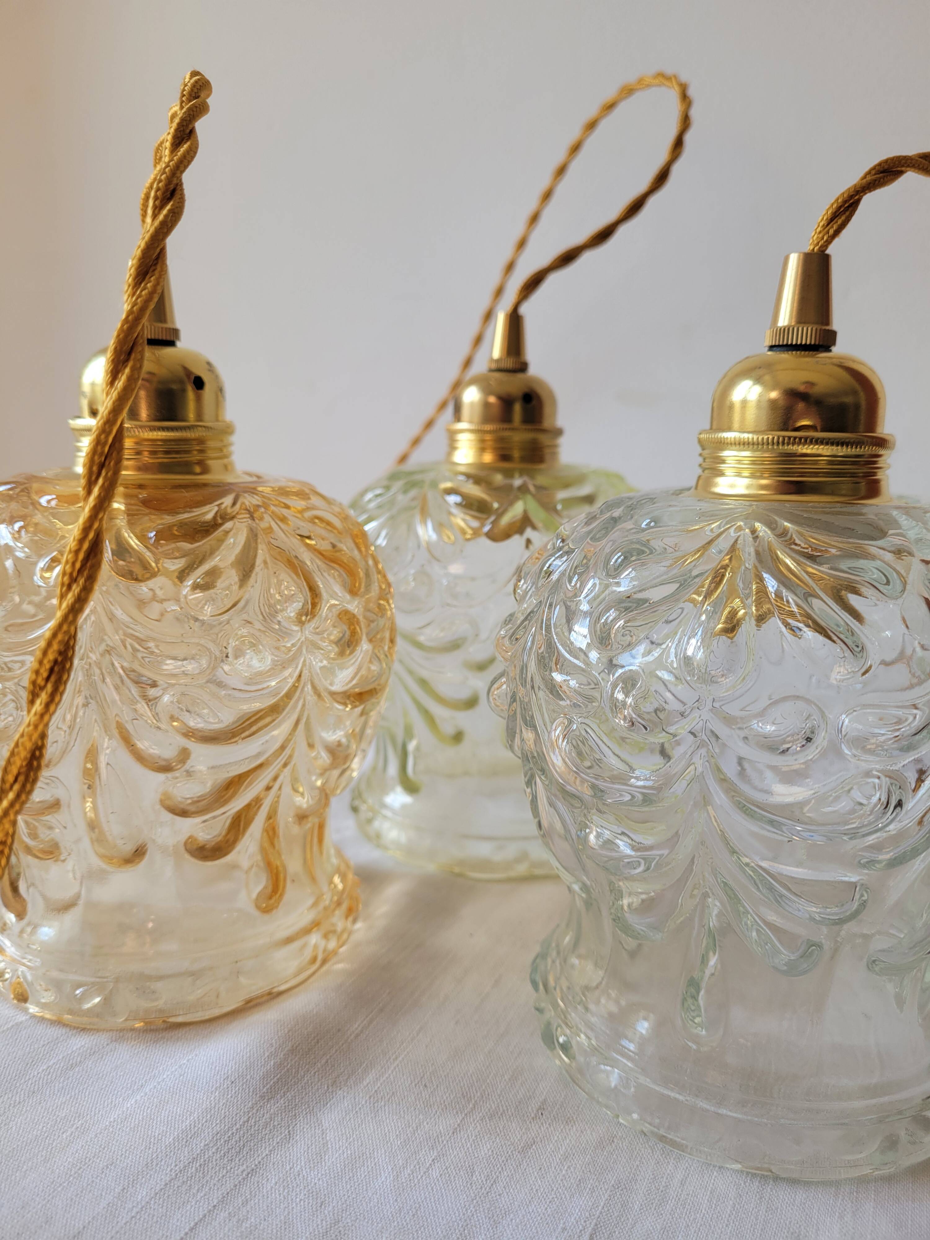 Trio de suspensions en verre moulé
