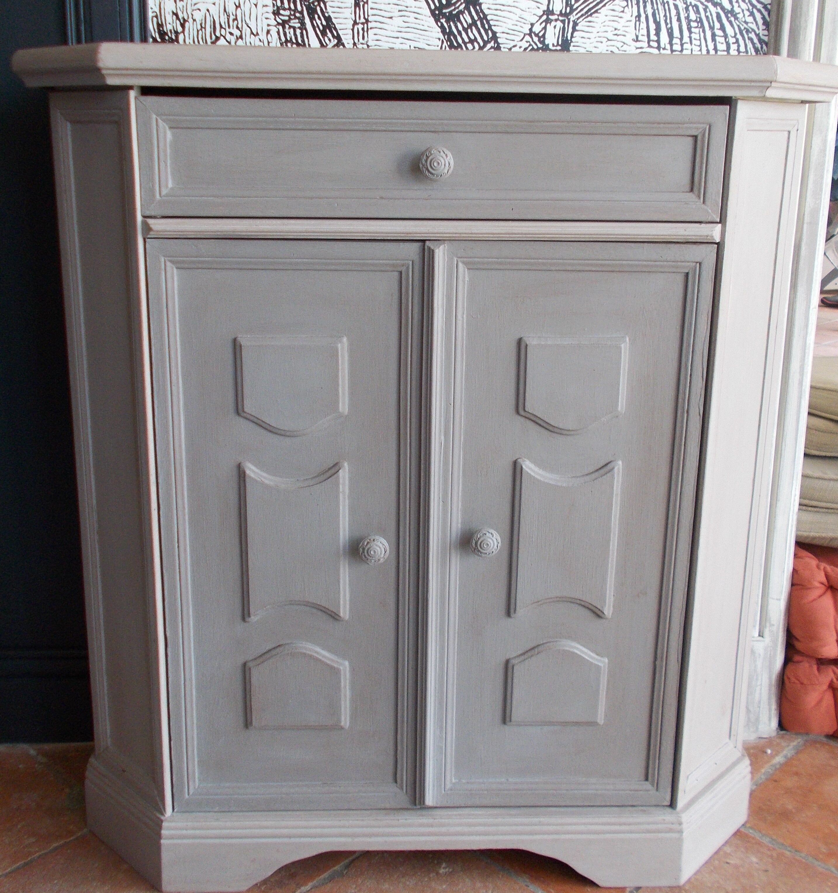 Small buffet patine grey and beige
