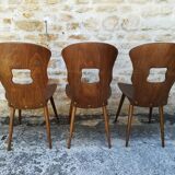 Chaises de bistrot depareillées