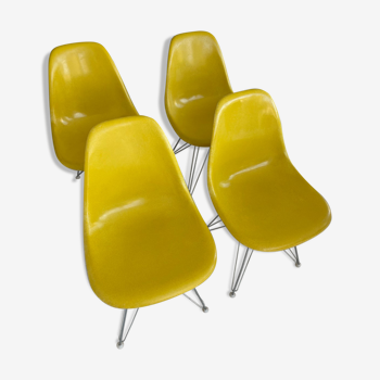 4 chaises jaune citron Eames pied Eiffel base herman Miller
