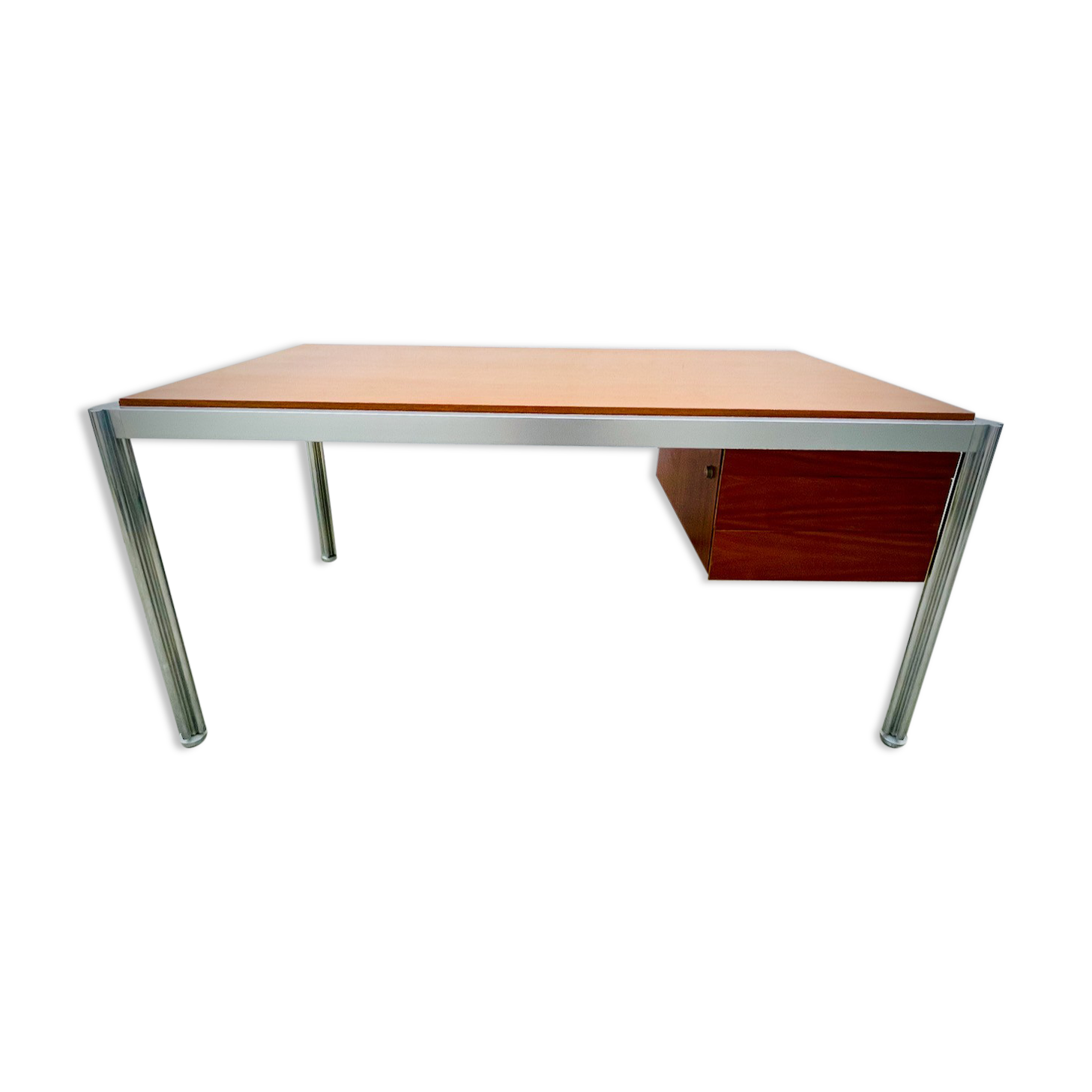 Large office of George Ciancimino in exotic wood and aluminum for Mobilier International