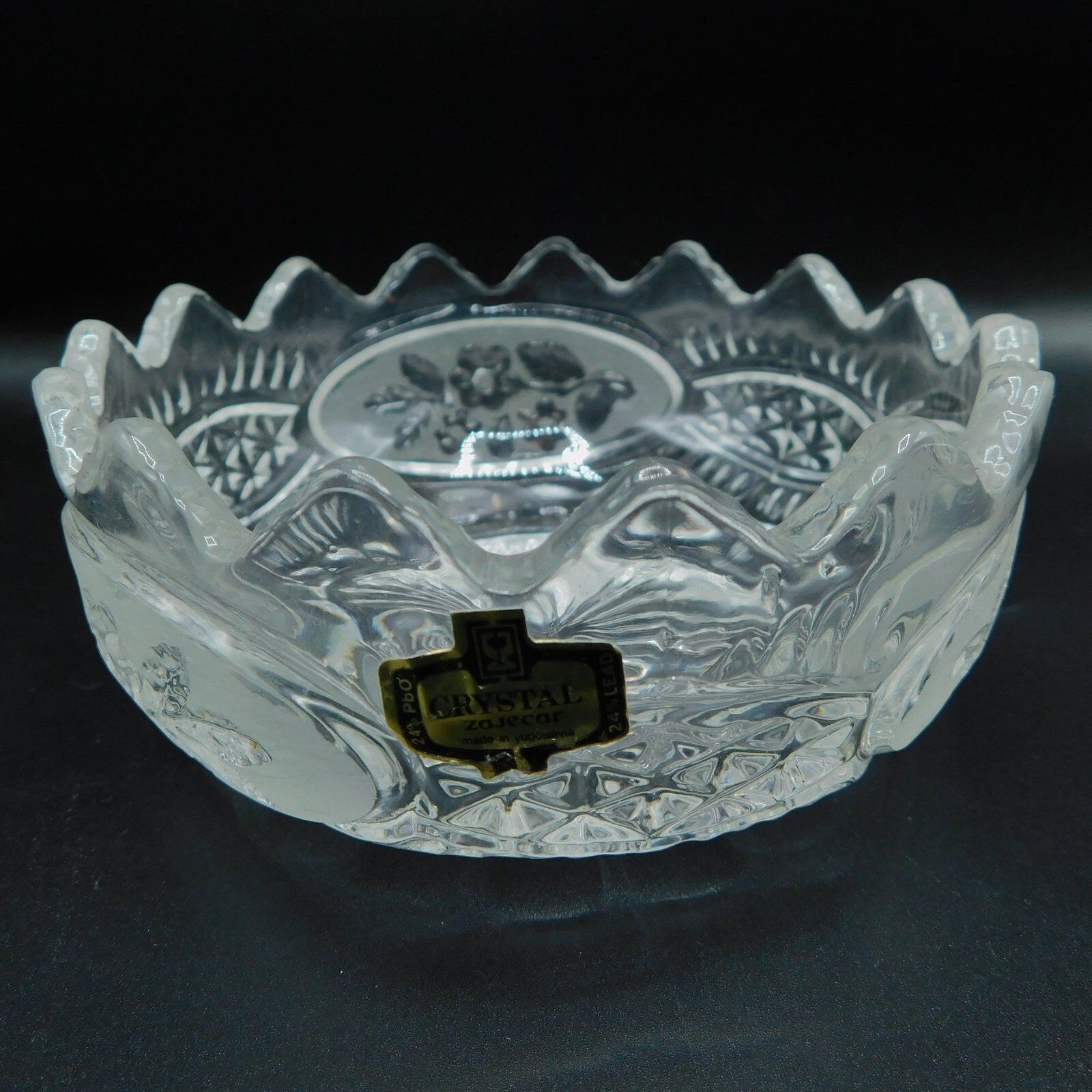 Vide-pocket / crystal cup with floral decoration
