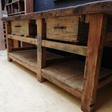 Ancien établi vintage de menuisier en bois, déco industrielle