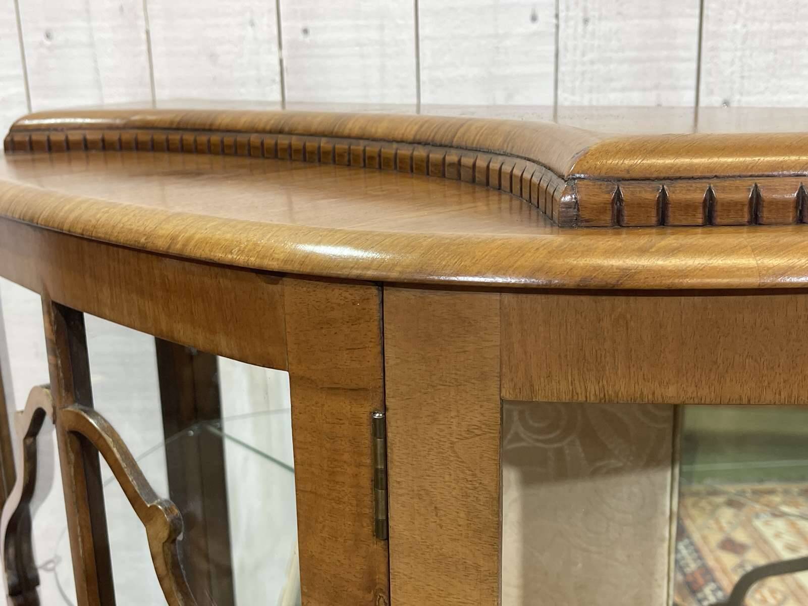 English display cabinet from the 1950s in walnut